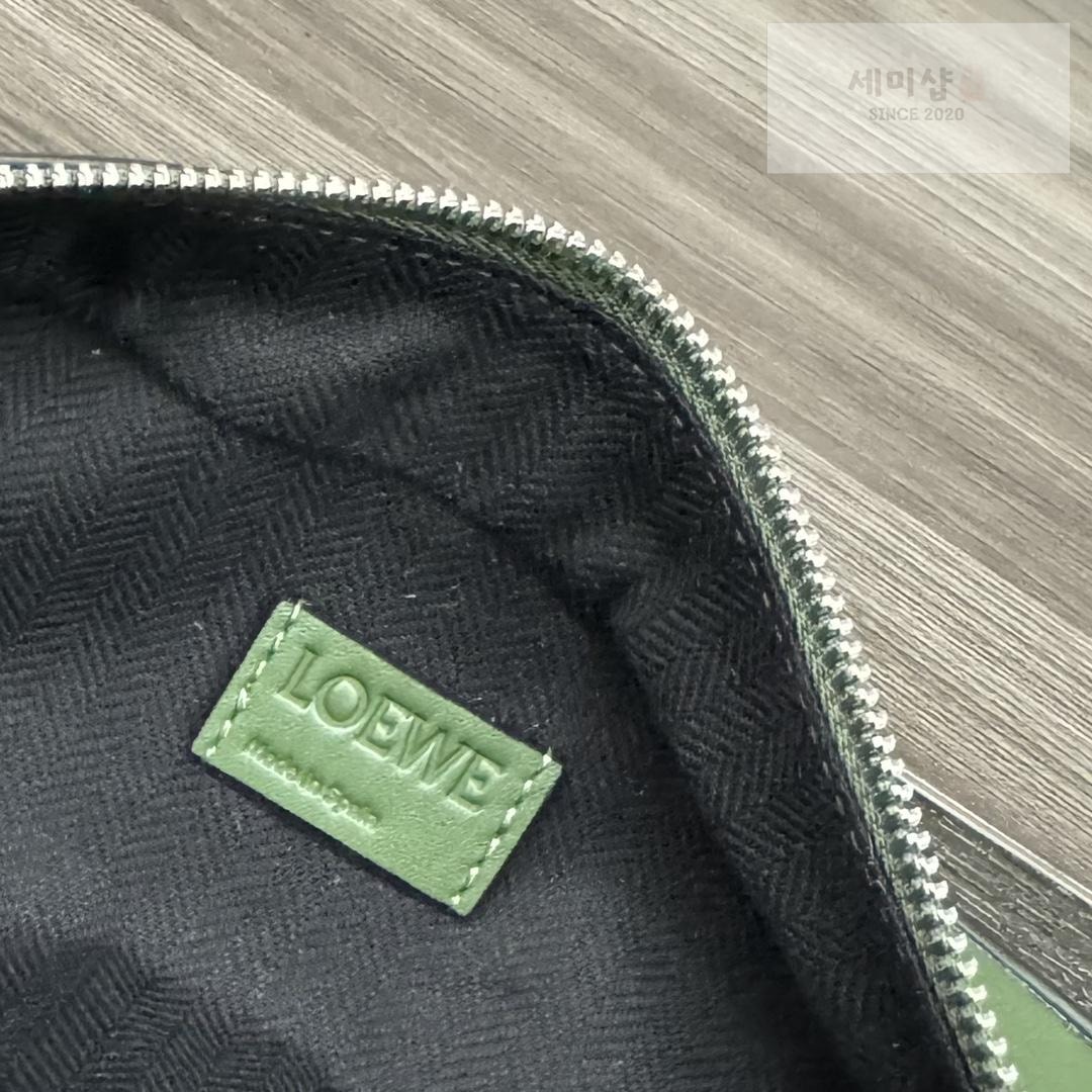 Loewe Loewe Convertible Sling Bag 11번 이미지