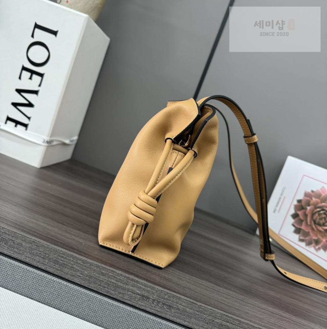 Loewe Loewe Flamenco Clutch Bag 8번 이미지