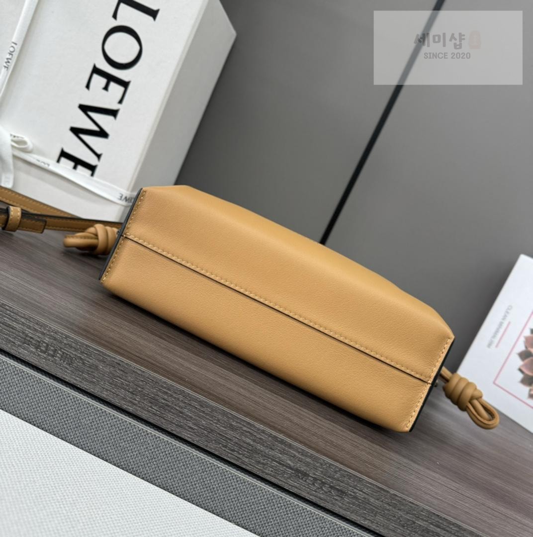 Loewe Loewe Flamenco Clutch Bag 73번 이미지