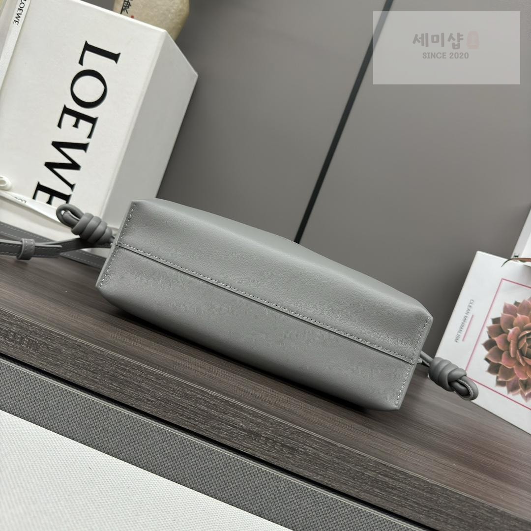 Loewe Loewe Flamenco Clutch Bag 15번 이미지