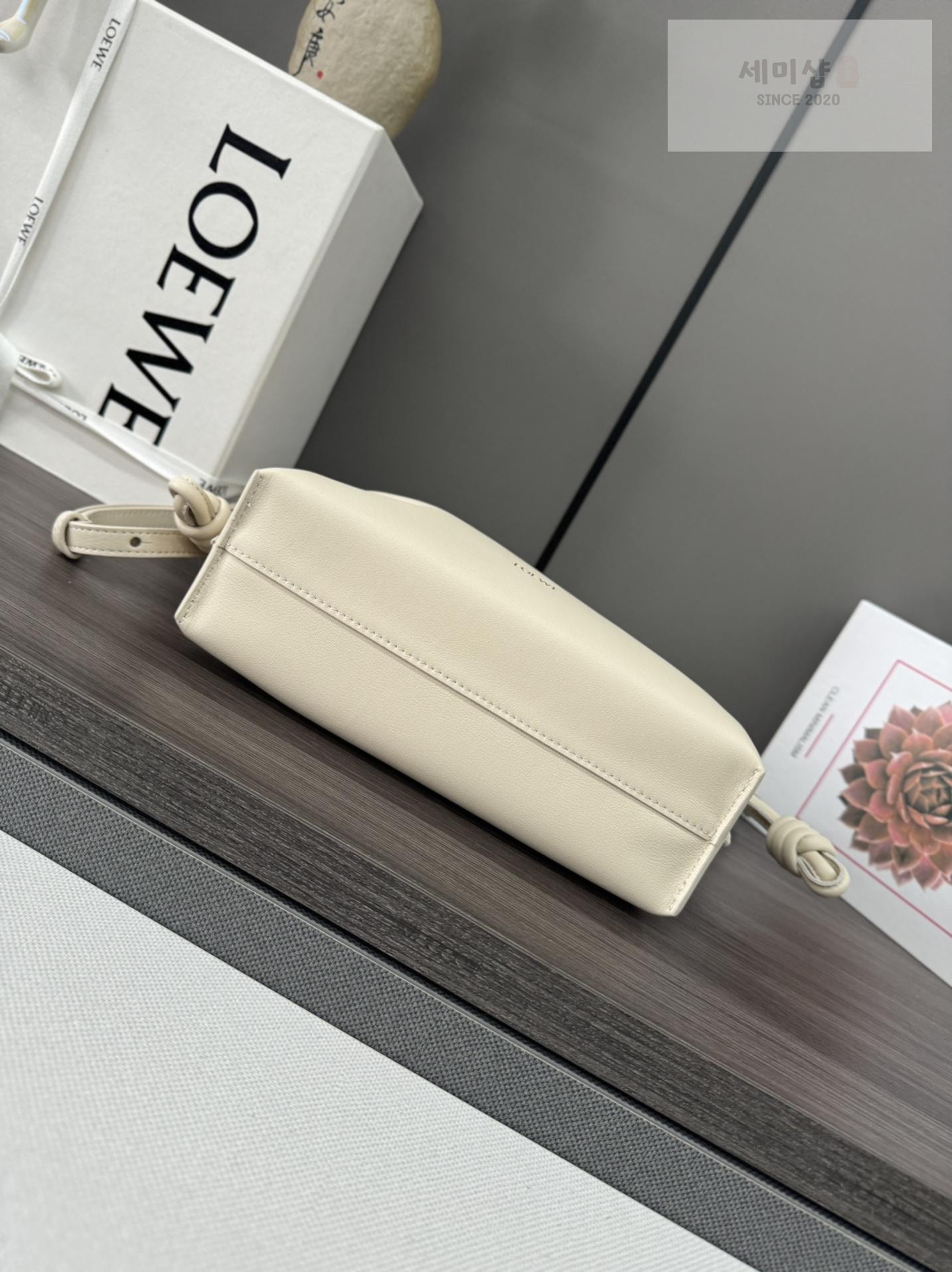 Loewe Loewe Flamenco Clutch Bag 28번 이미지