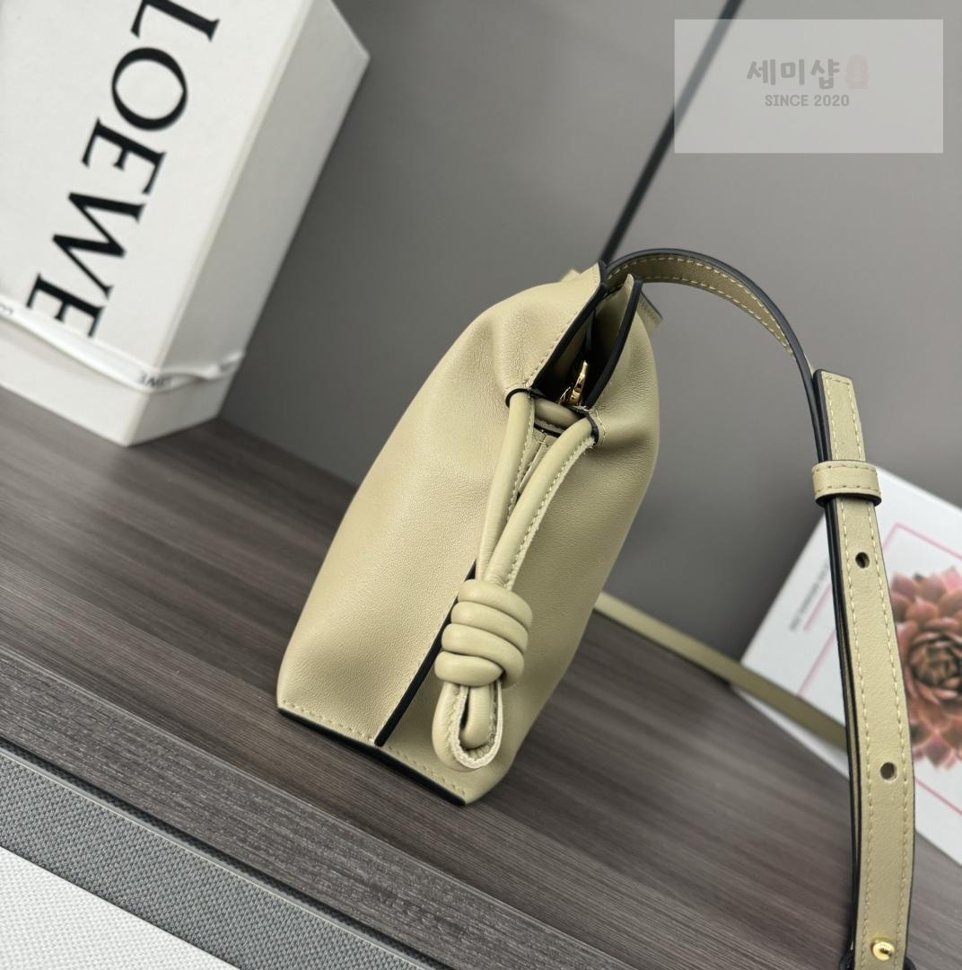 Loewe Loewe Flamenco Clutch Bag 77번 이미지