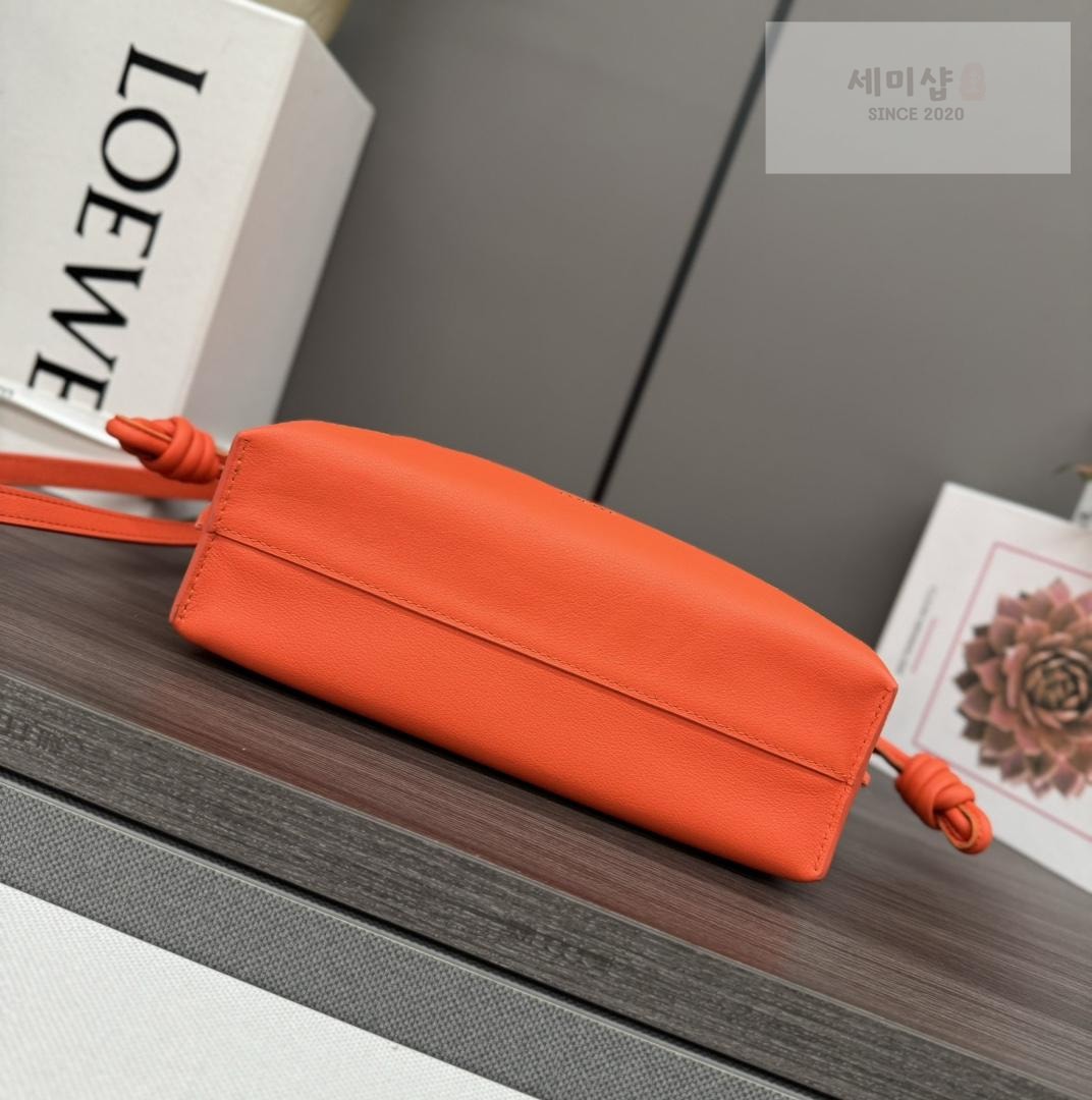 Loewe Loewe Flamenco Clutch Bag 48번 이미지