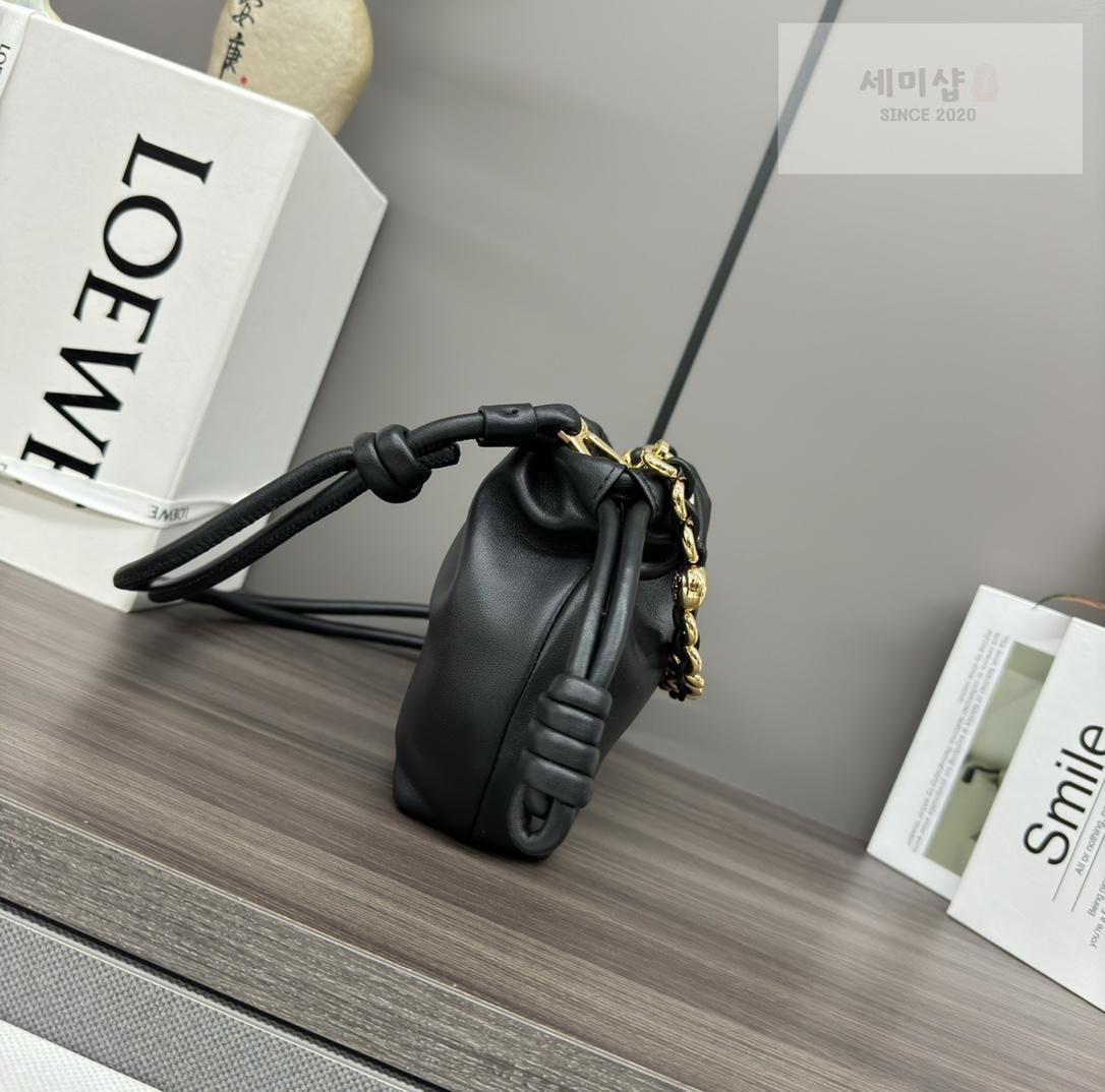 Loewe Loewe Flamenco Purse Bag 31번 이미지