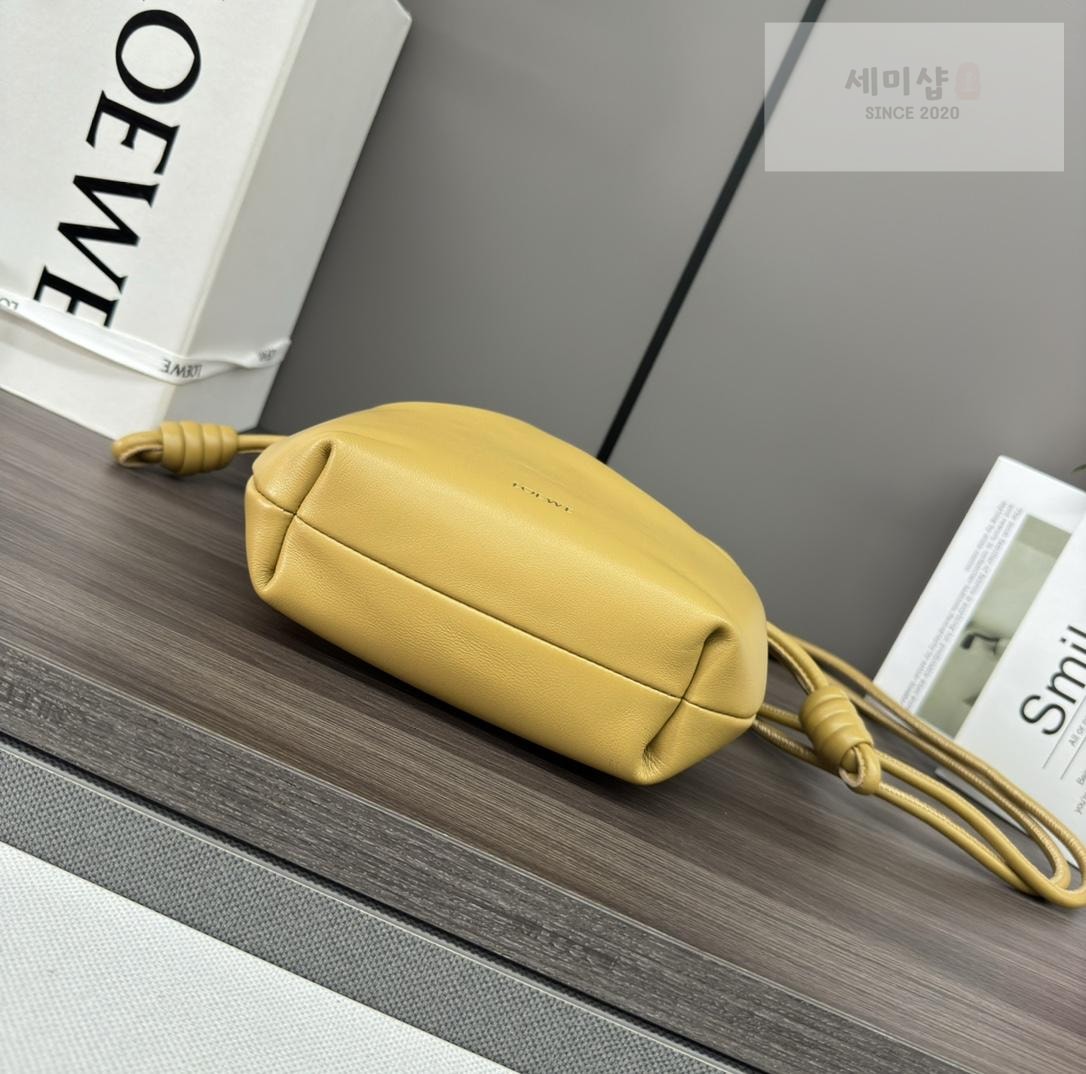 Loewe Loewe Flamenco Purse Bag 25번 이미지