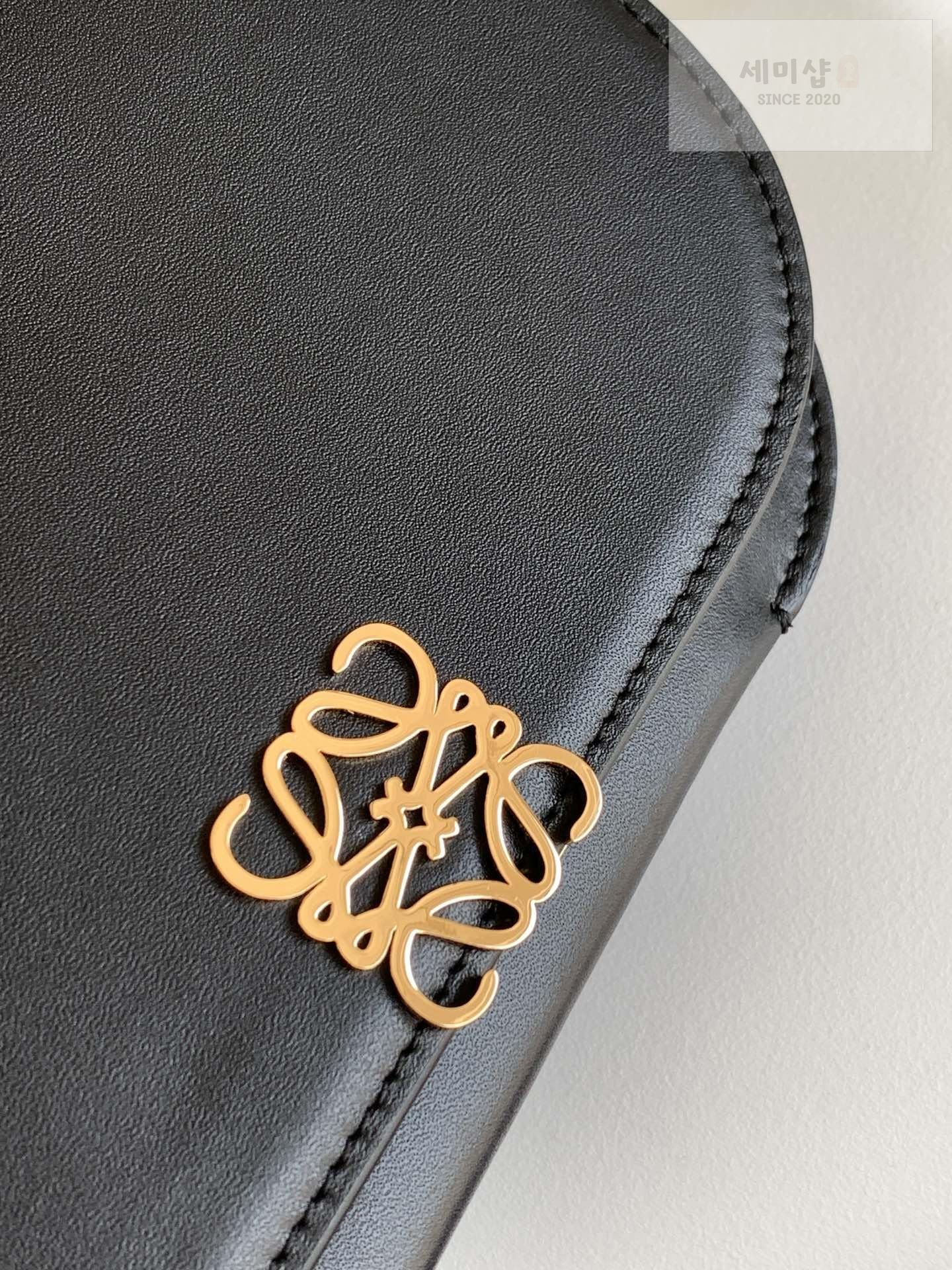 Loewe Loewe Goya Accodion Mini Bag 3번 이미지
