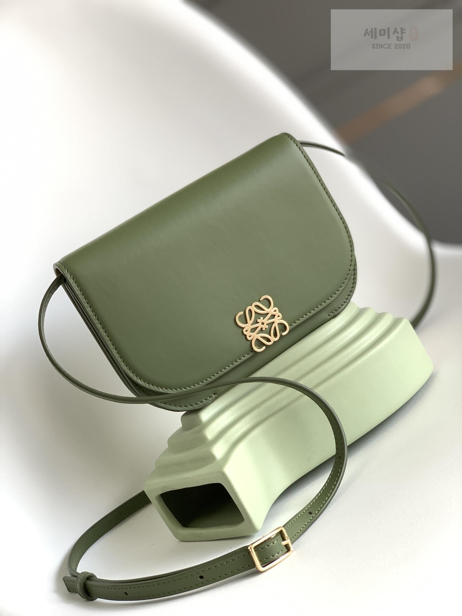 Loewe Loewe Goya Accodion Mini Bag 7번 이미지