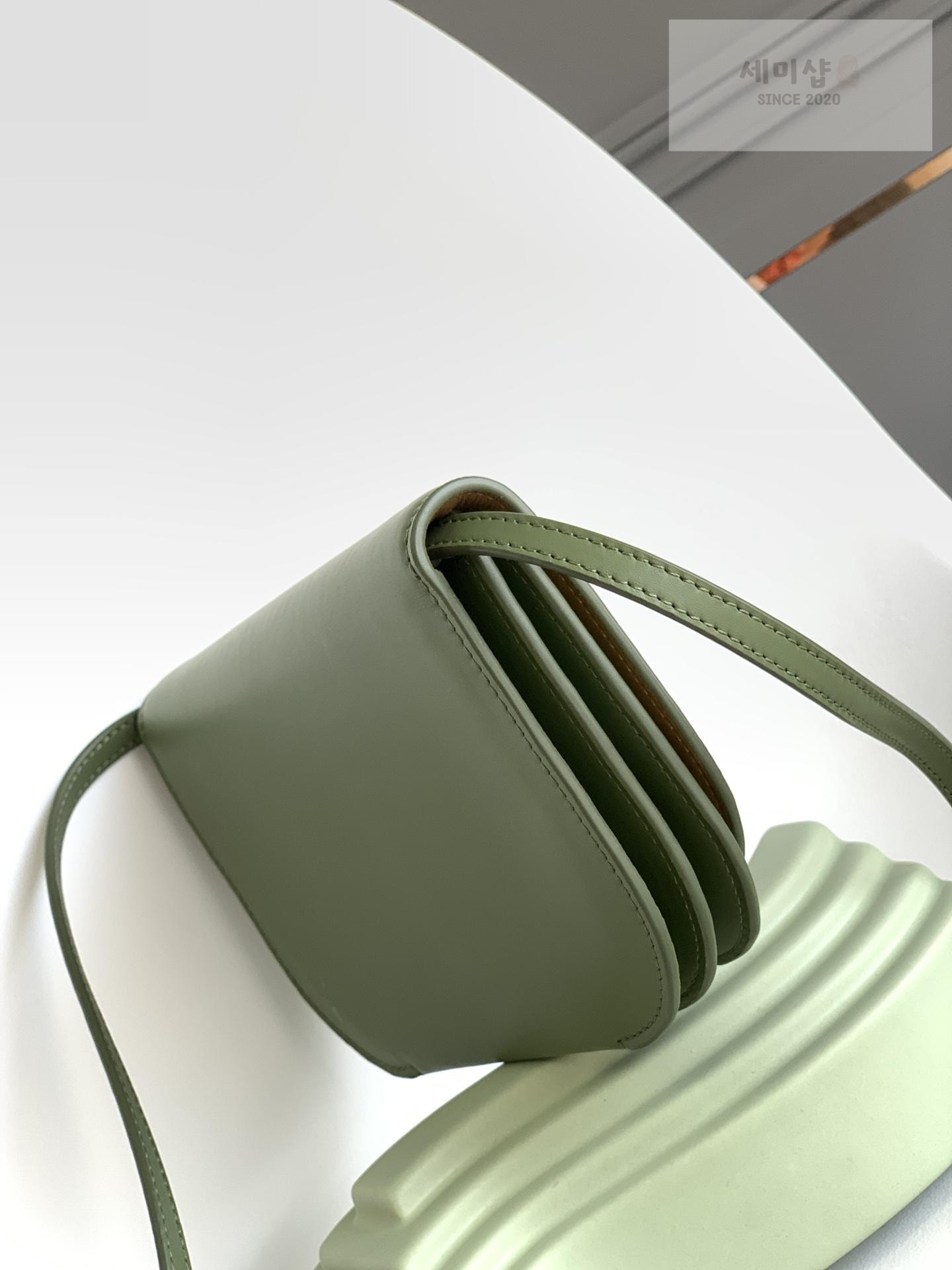 Loewe Loewe Goya Accodion Mini Bag 8번 이미지