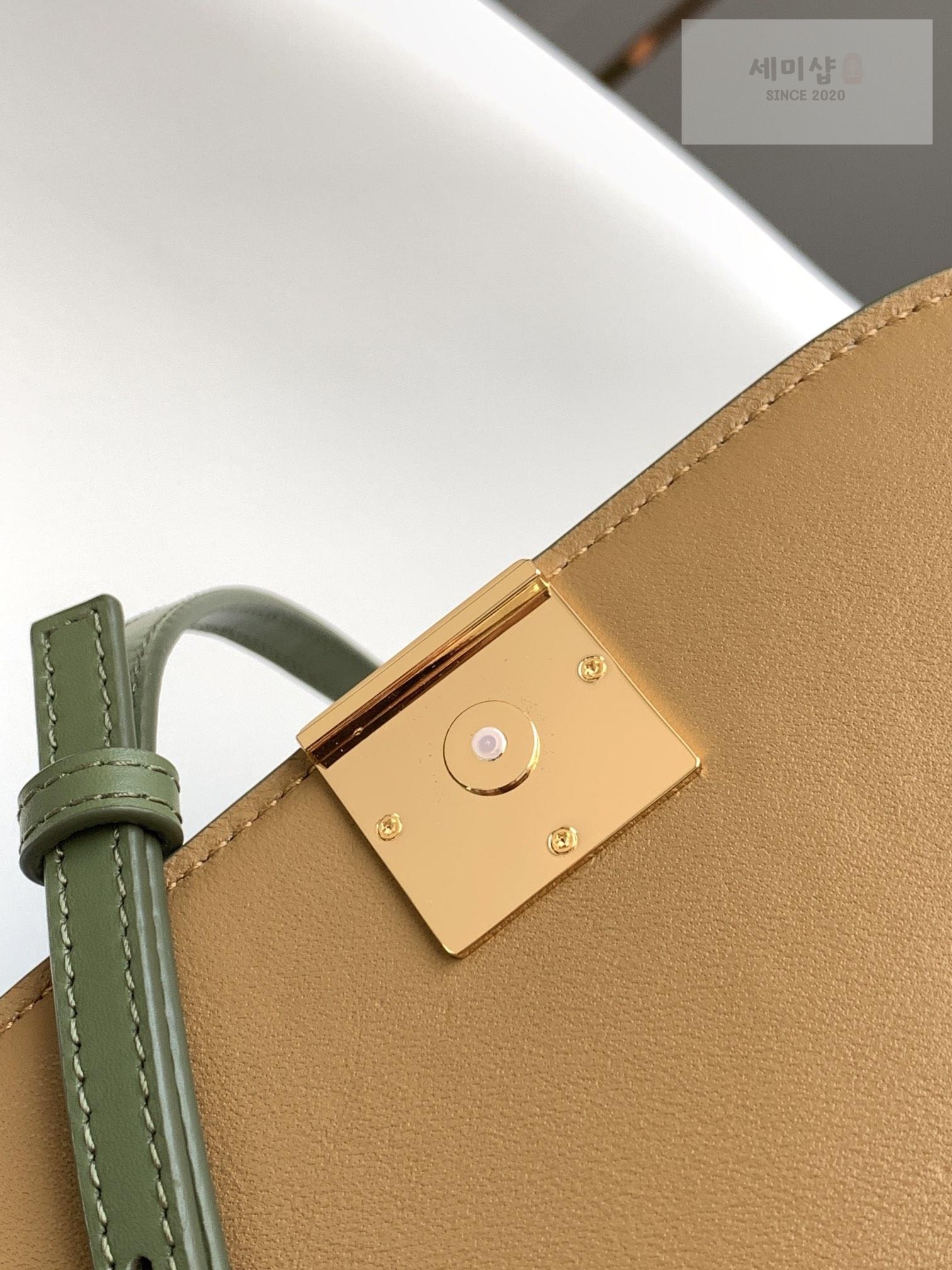 Loewe Loewe Goya Accodion Mini Bag 11번 이미지
