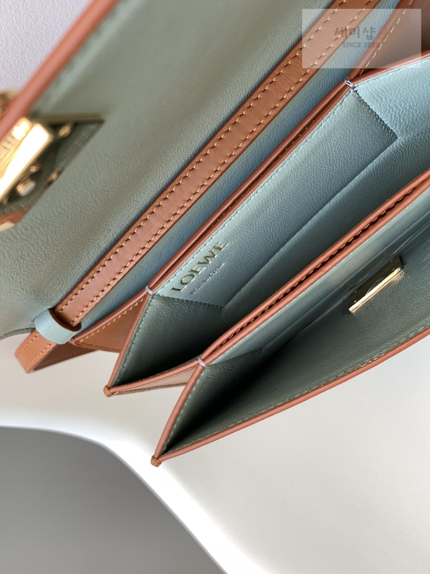 Loewe Loewe Goya Accodion Mini Bag 18번 이미지
