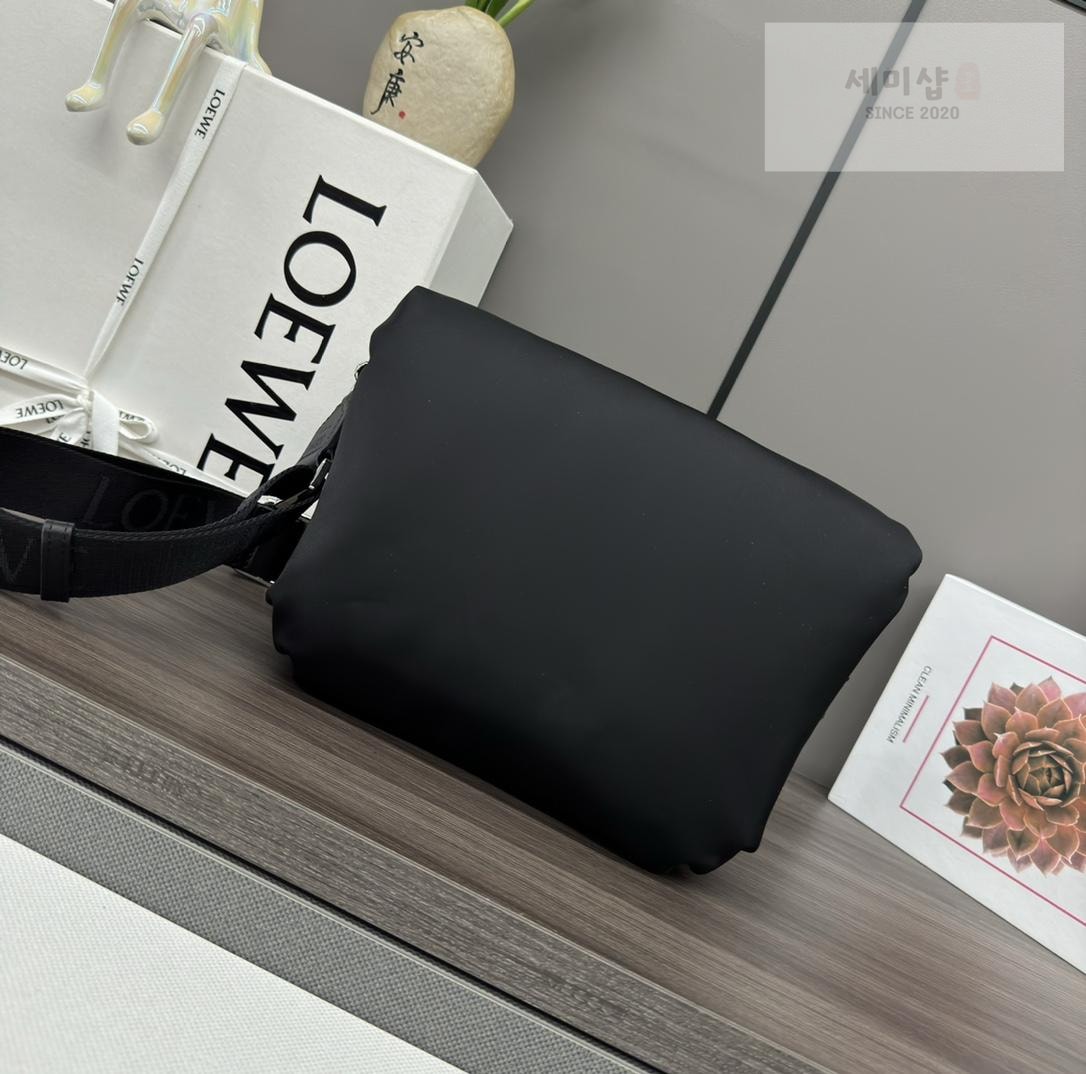 Loewe Loewe Goya Puffer Shoulder Bag 15번 이미지