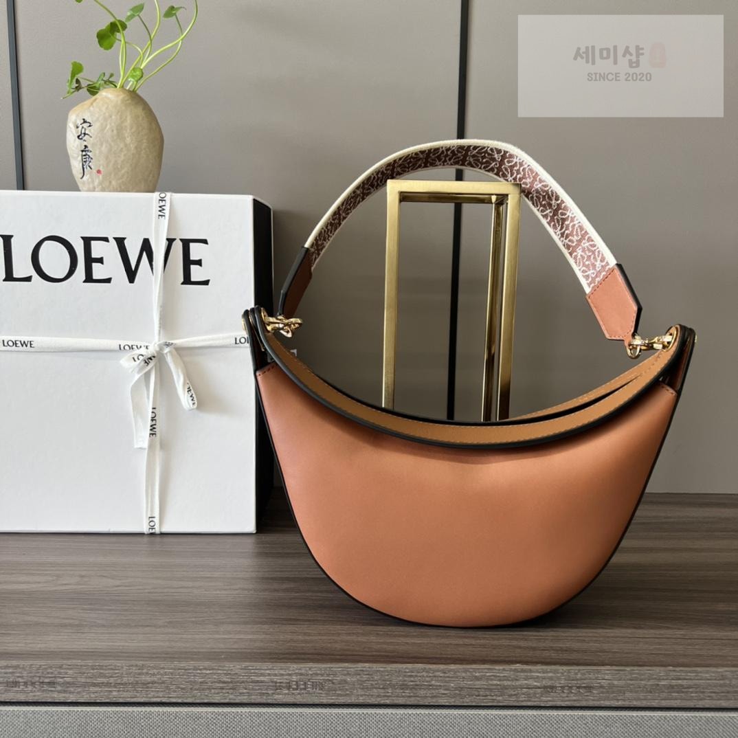 Loewe Loewe Luna Hobo Bag 1번 이미지