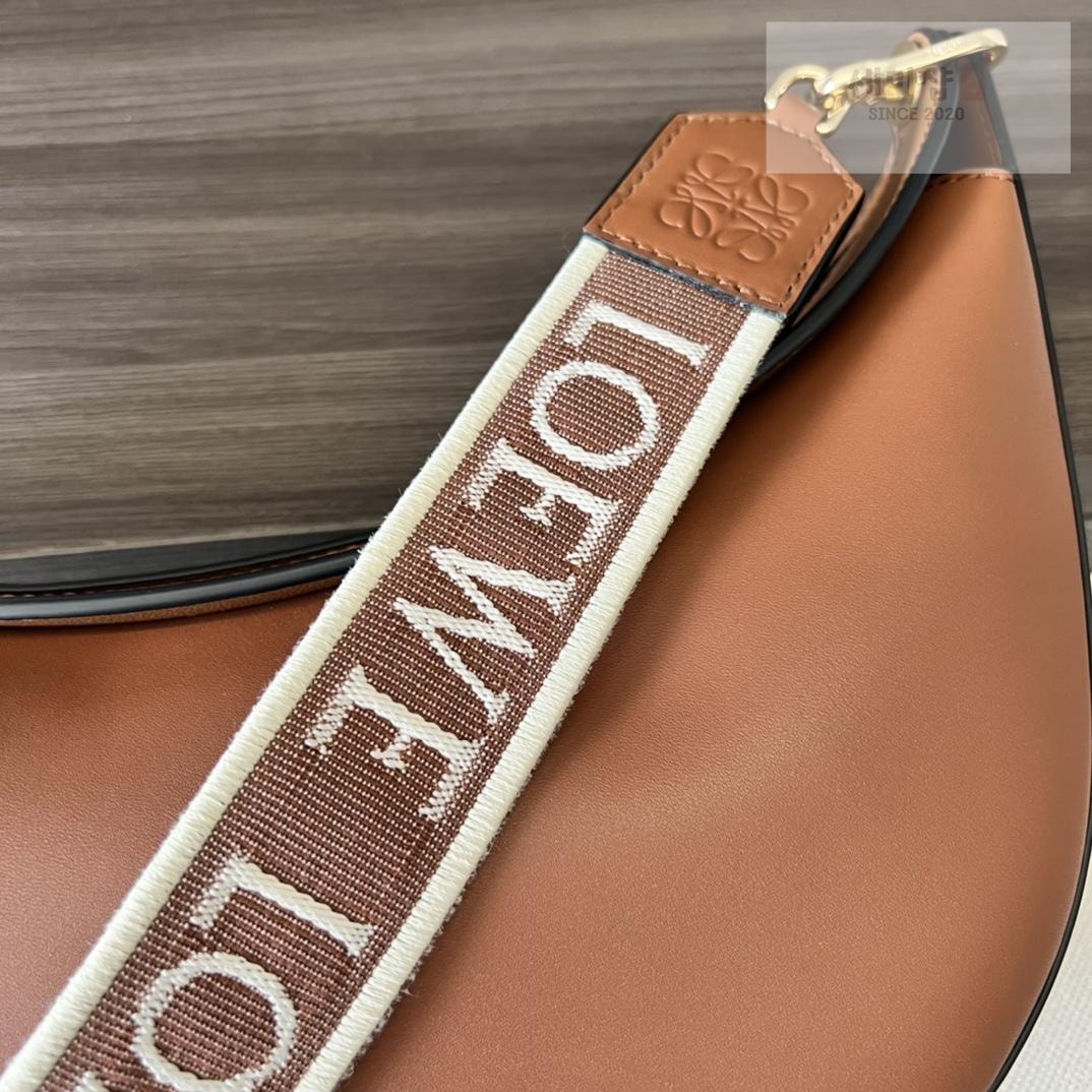 Loewe Loewe Luna Hobo Bag 5번 이미지