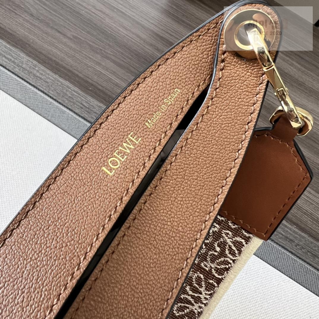 Loewe Loewe Luna Hobo Bag 6번 이미지