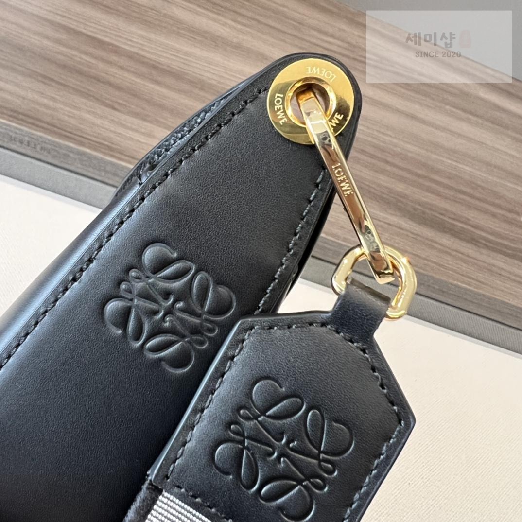 Loewe Loewe Luna Hobo Bag 12번 이미지