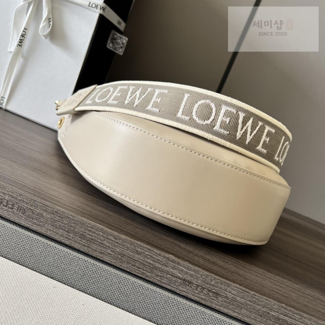 Loewe Loewe Luna Hobo Bag 27번 이미지