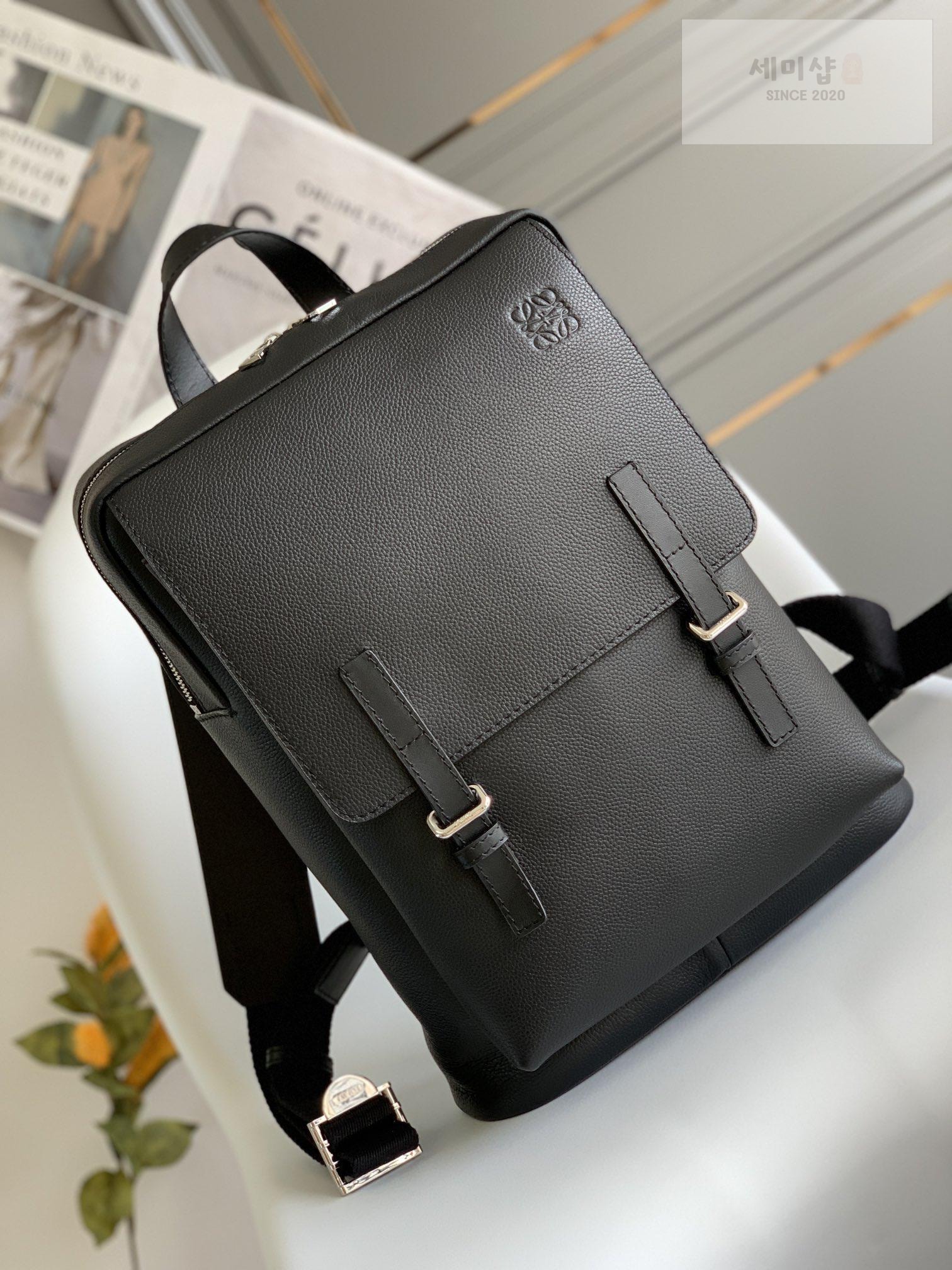 Loewe Loewe Military BackPack Bag 1번 이미지