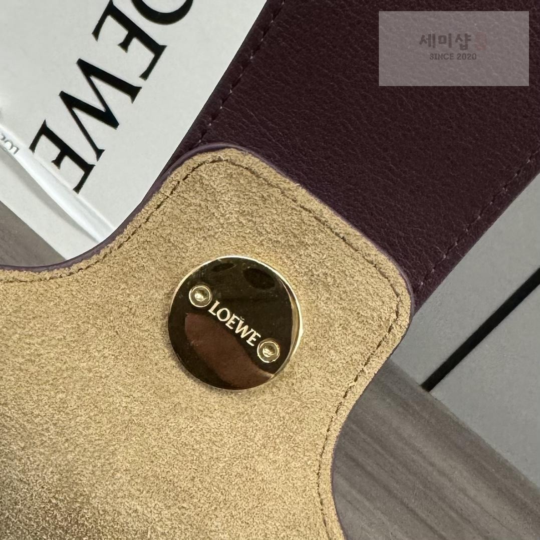 Loewe Loewe Pebble Bucket Medium Bag 12번 이미지