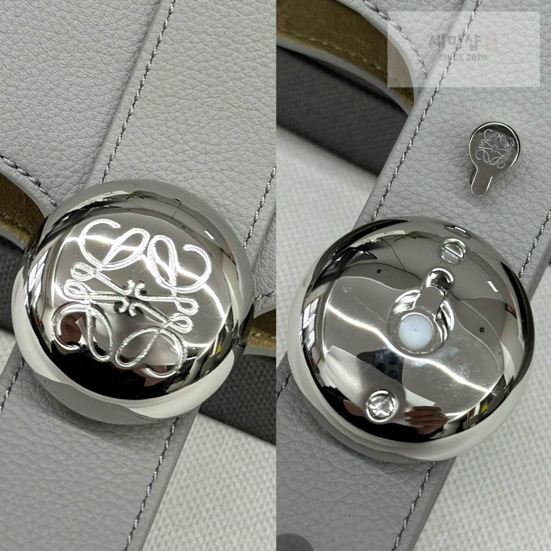 Loewe Loewe Pebble Bucket Mini Bag 16번 이미지