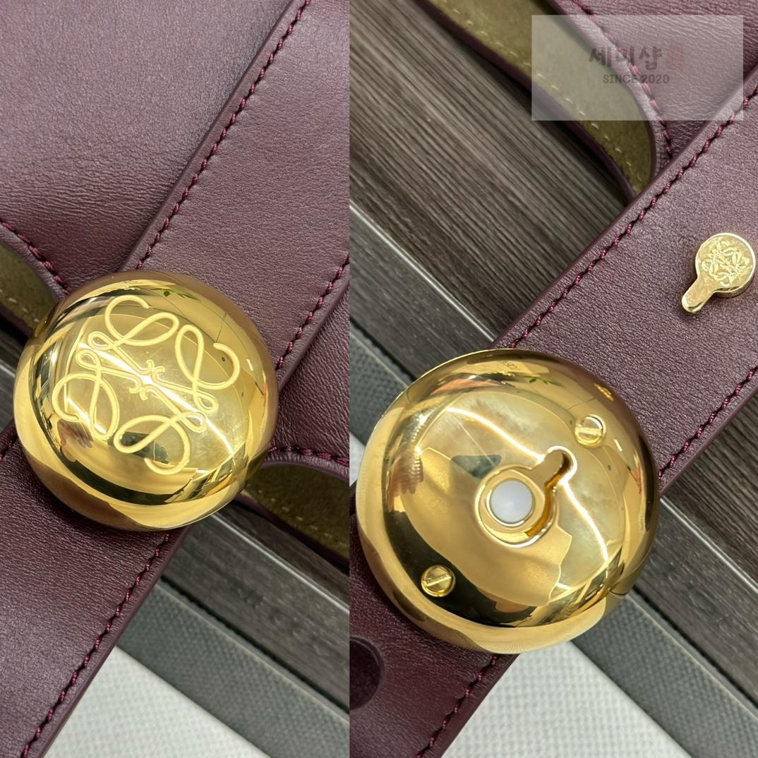 Loewe Loewe Pebble Bucket Mini Bag 24번 이미지