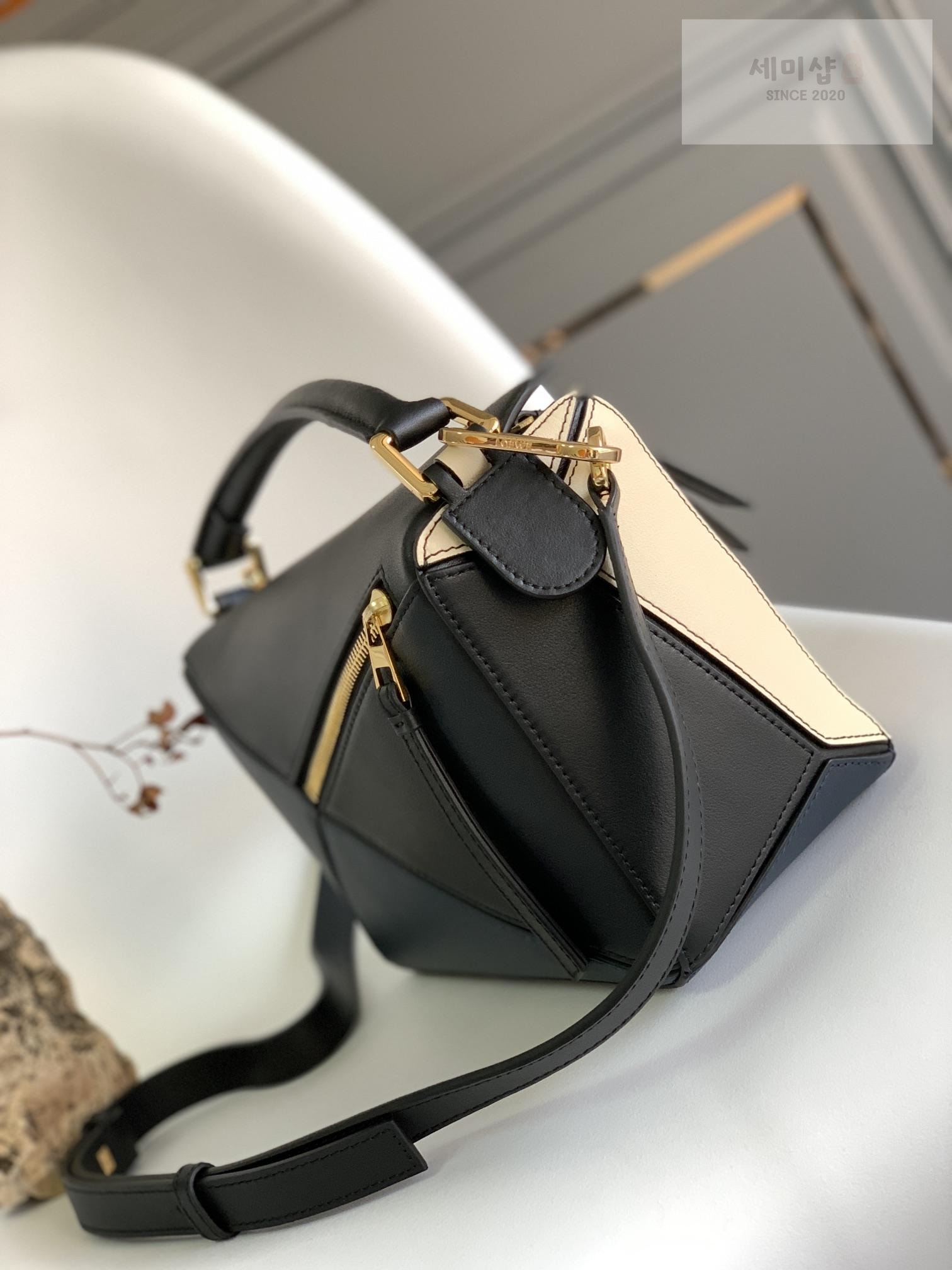 Loewe Loewe Small Puzzle Bag 24번 이미지