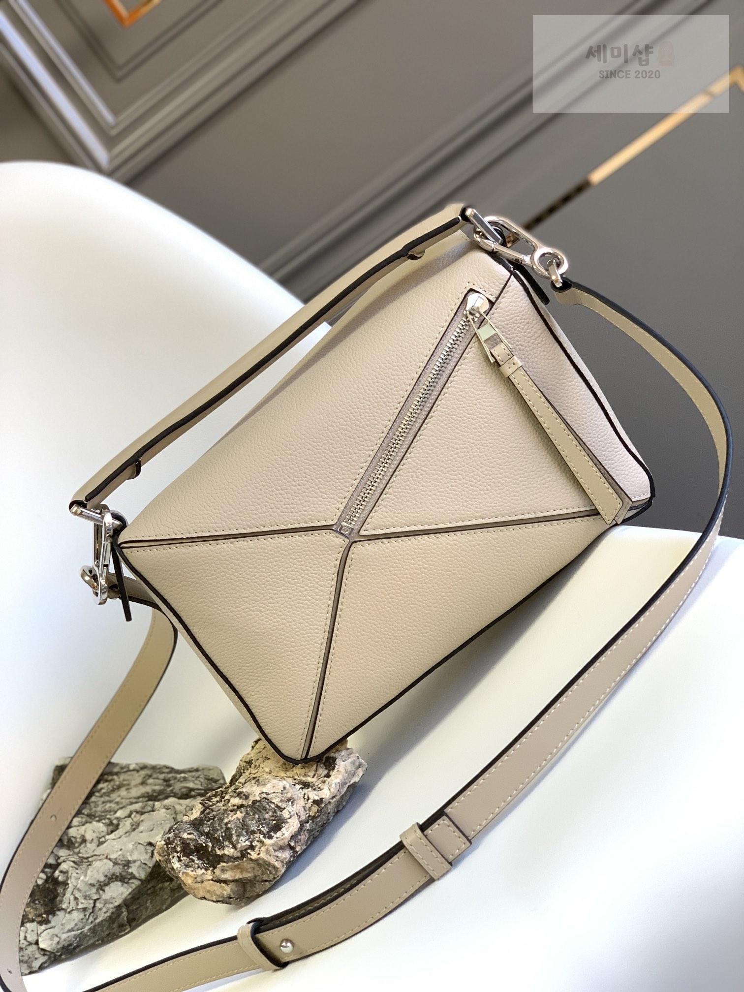 Loewe Loewe Small Puzzle Bag 64번 이미지