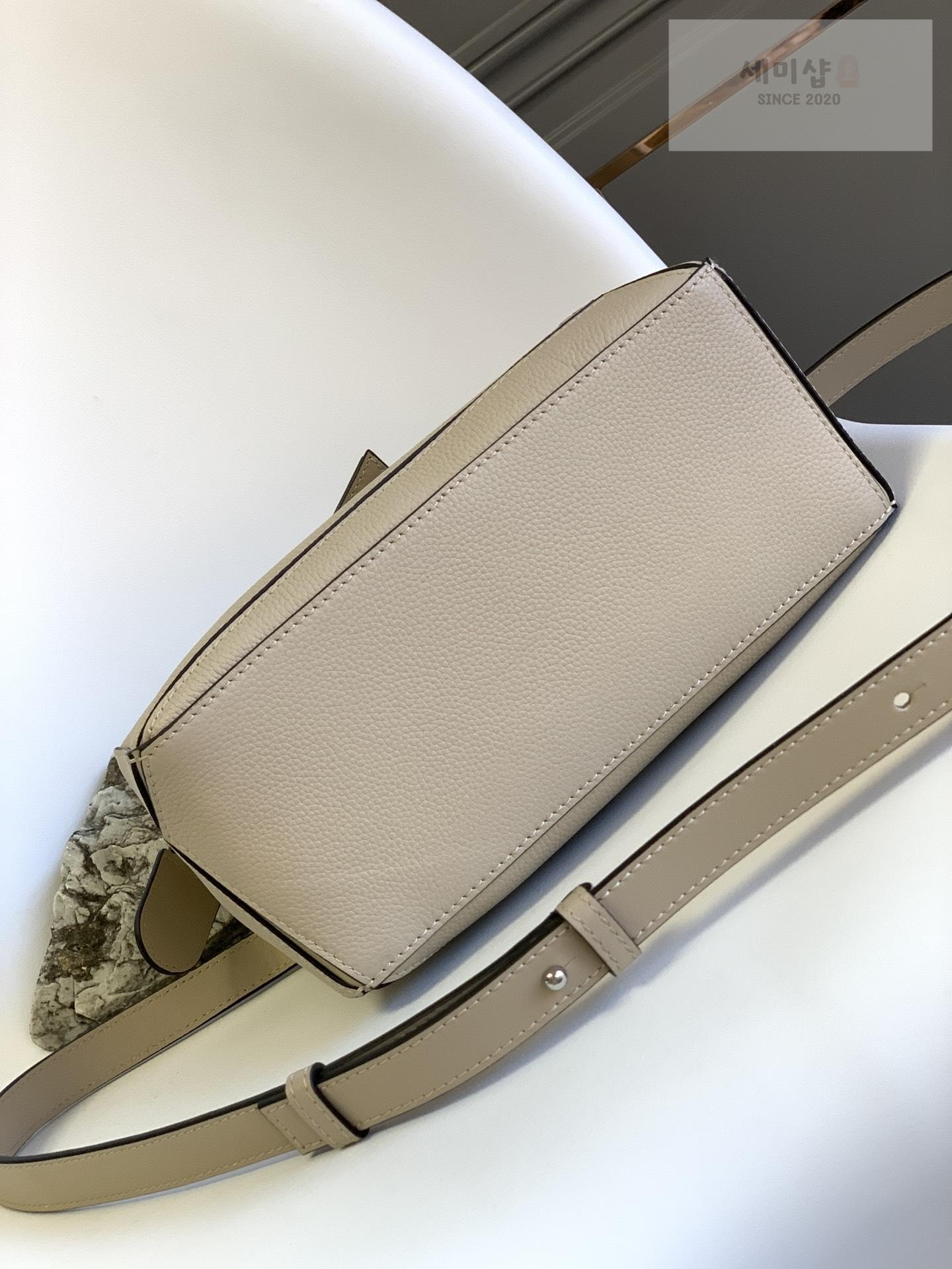 Loewe Loewe Small Puzzle Bag 65번 이미지