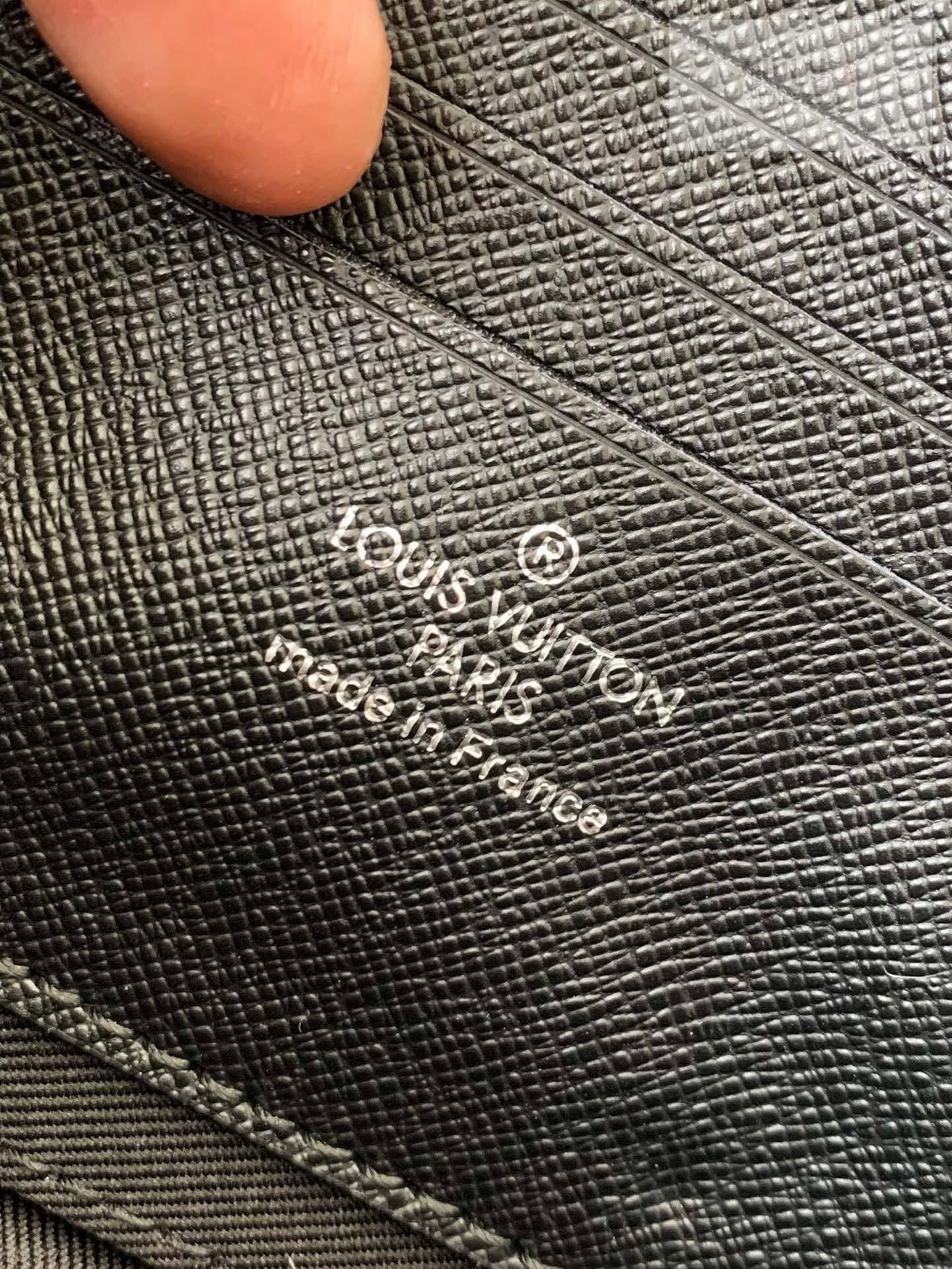 Louis Vuitton Louis Vuitton Alpha Wearable Wallet Bag 16번 이미지