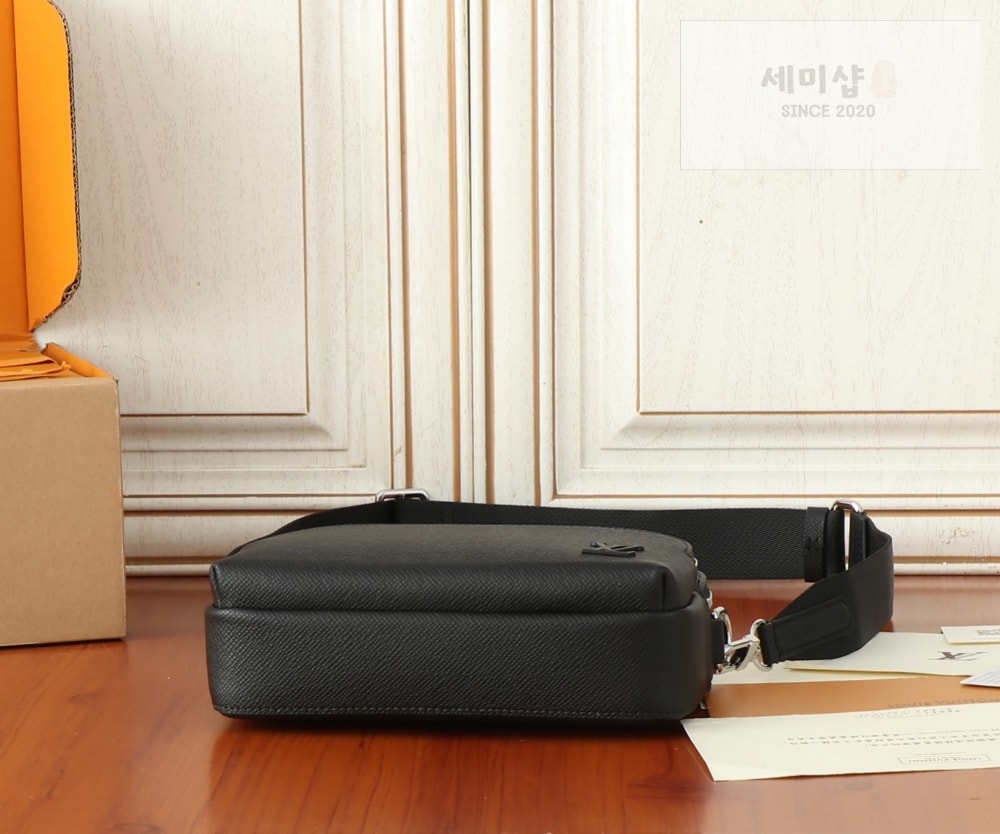 Louis Vuitton Avenue Messenger 레플리카 3번 이미지 - Bag | 세미샵 레플리카 사이트