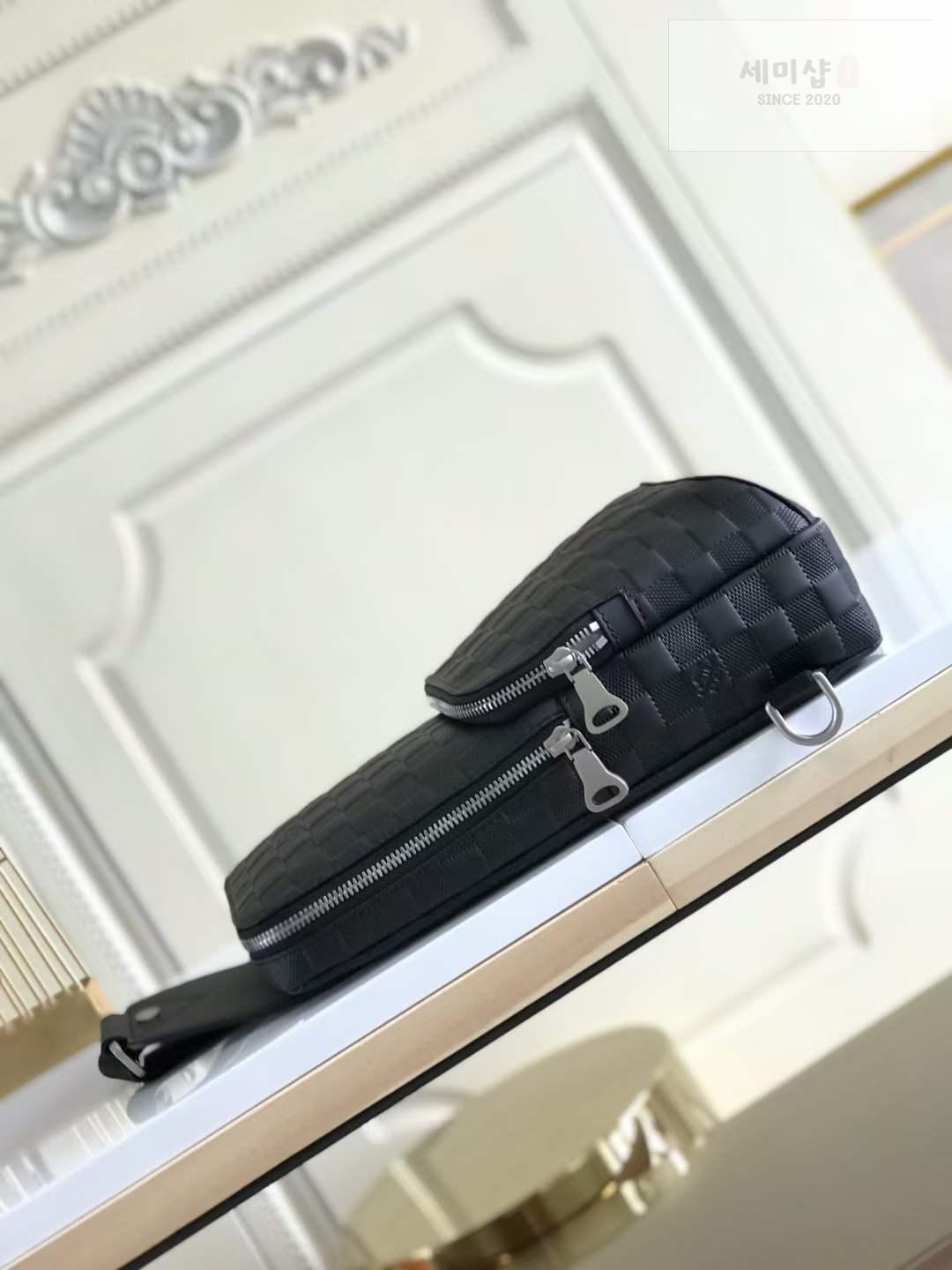Louis Vuitton Louis Vuitton Avenue Sling Bag 10번 이미지