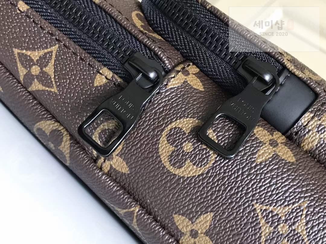 Louis Vuitton Louis Vuitton Avenue Sling Bag 20번 이미지