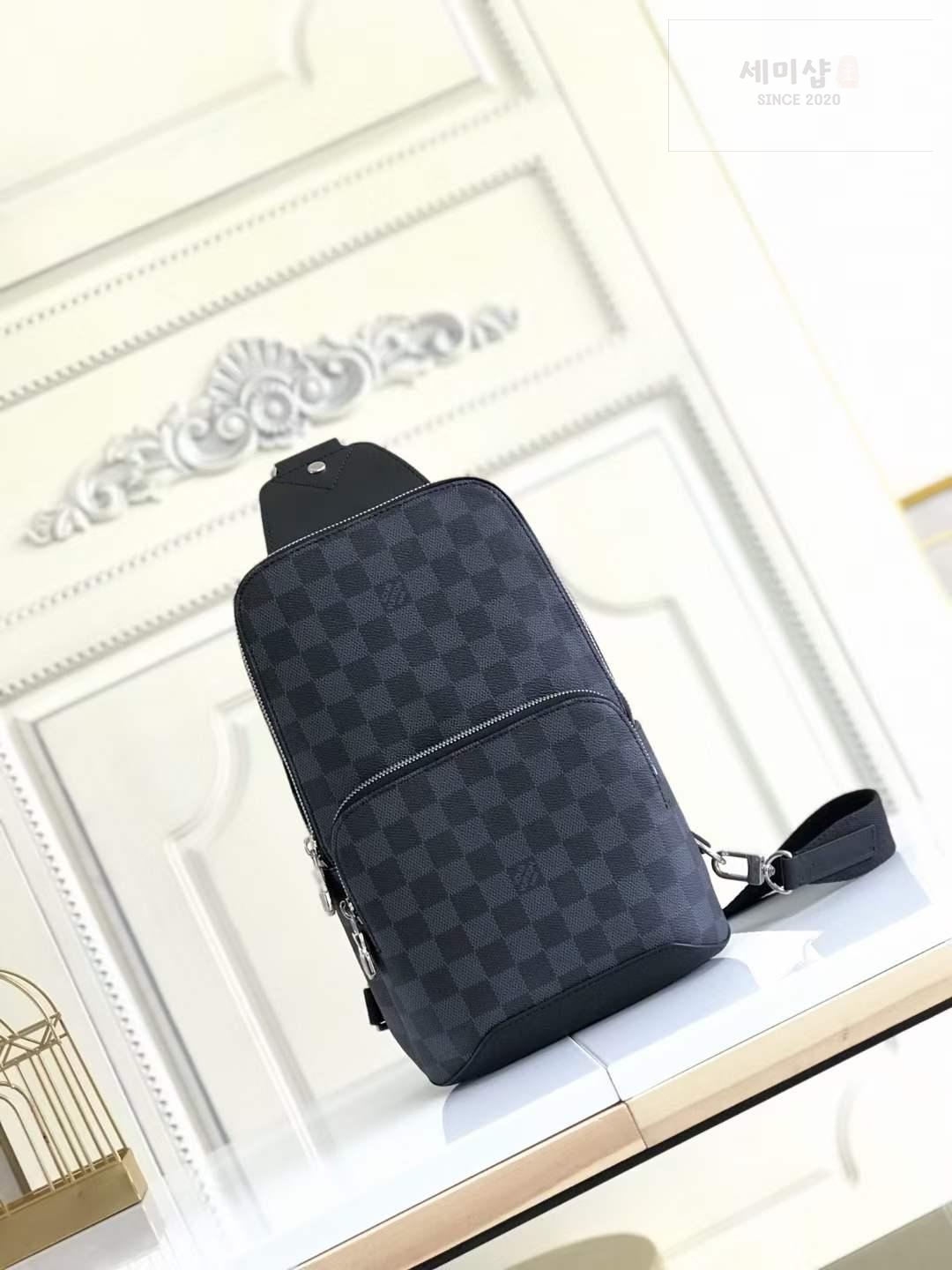 Louis Vuitton Louis Vuitton Avenue Sling Bag 31번 이미지