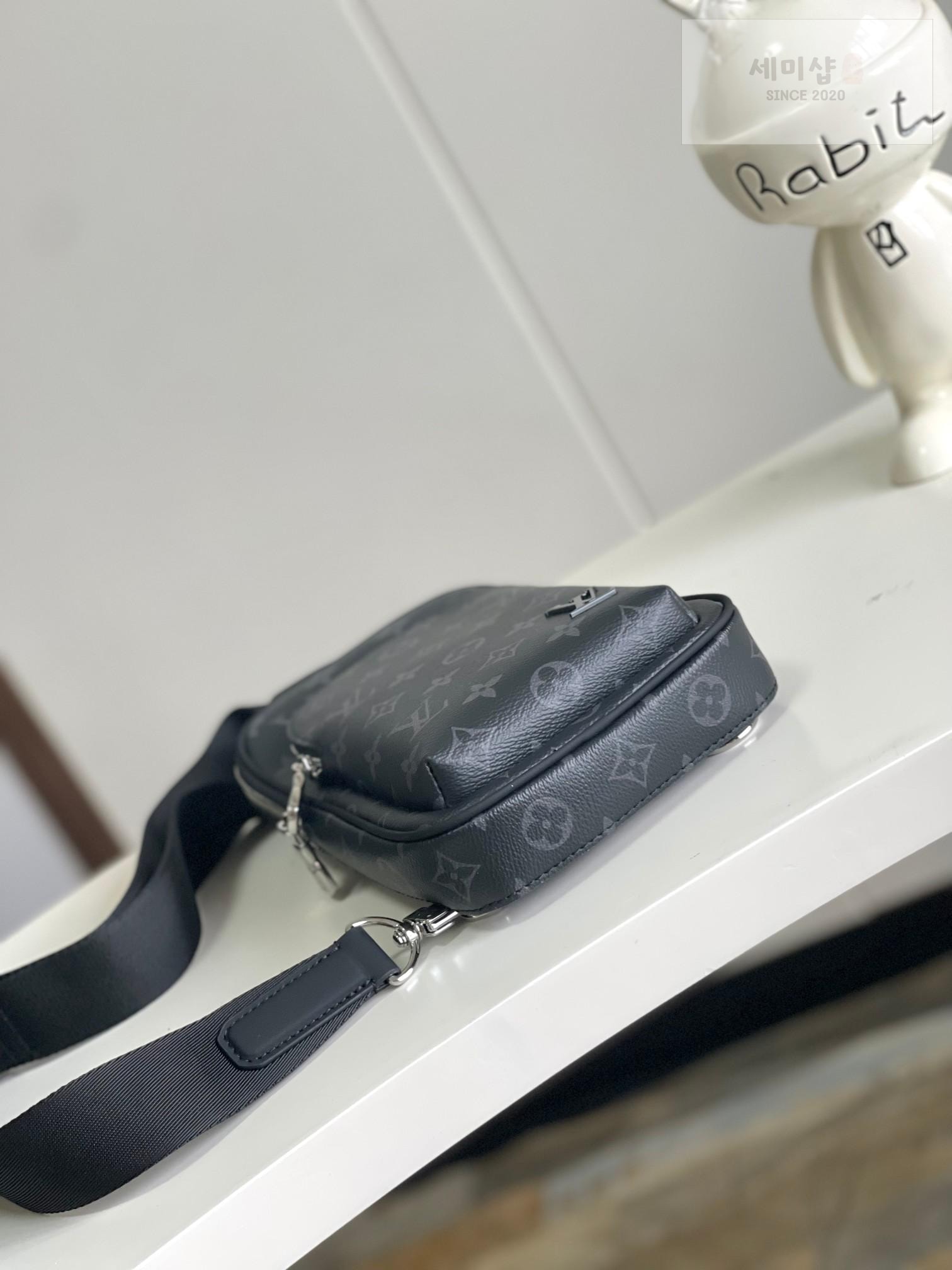 Louis Vuitton Louis Vuitton Avenue Sling PM Monogram Eclipse Bag 4번 이미지