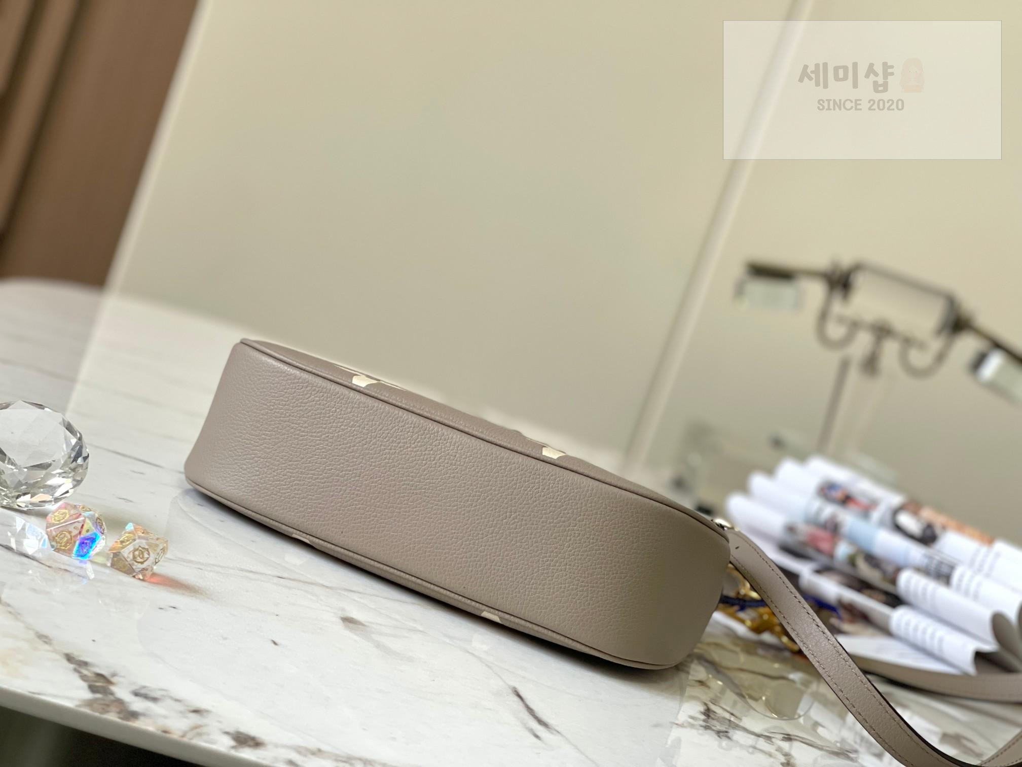 Louis Vuitton Louis Vuitton Bagatelle Bag 28번 이미지