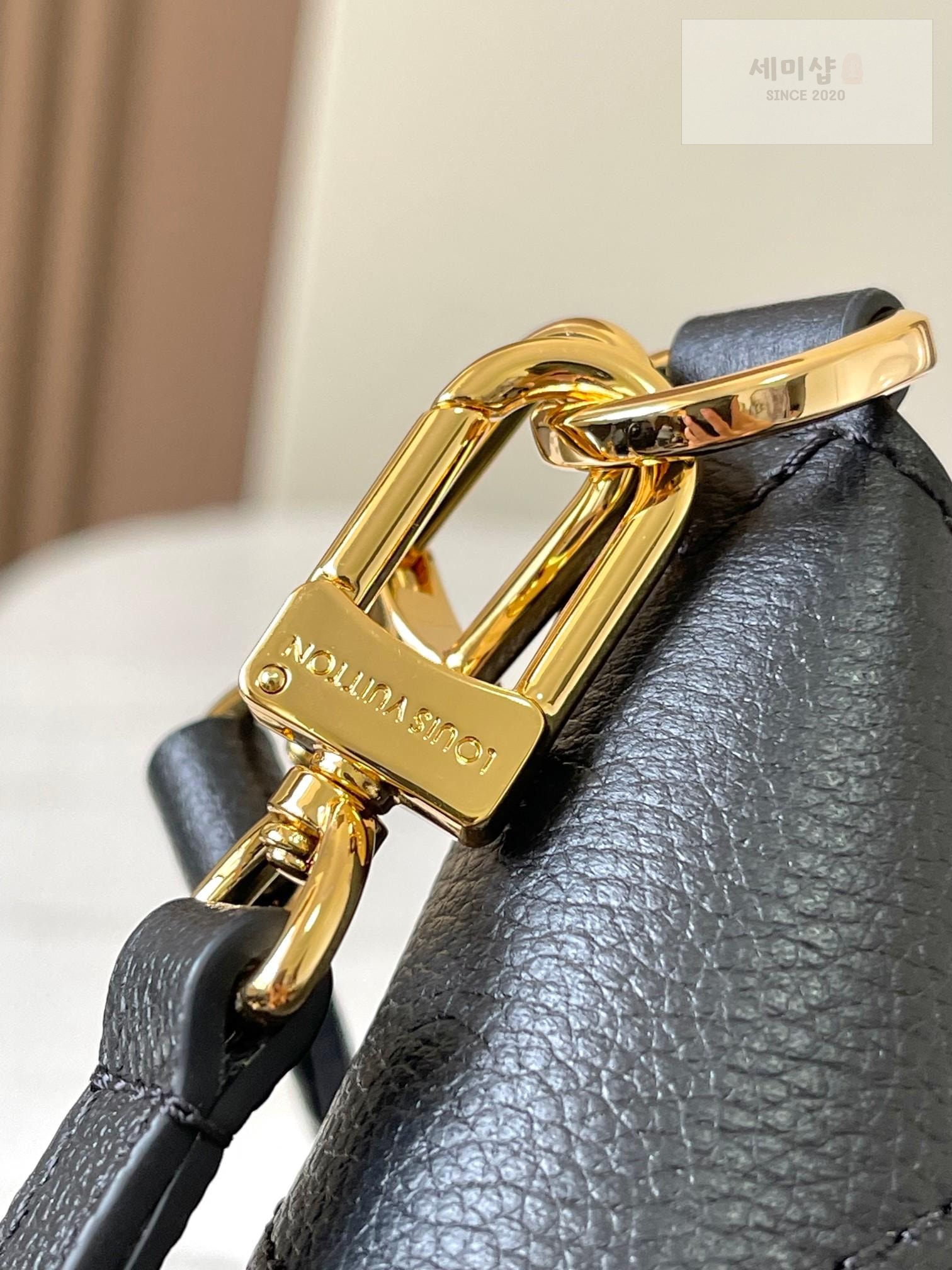 Louis Vuitton Louis Vuitton Bagatelle Bag 18번 이미지