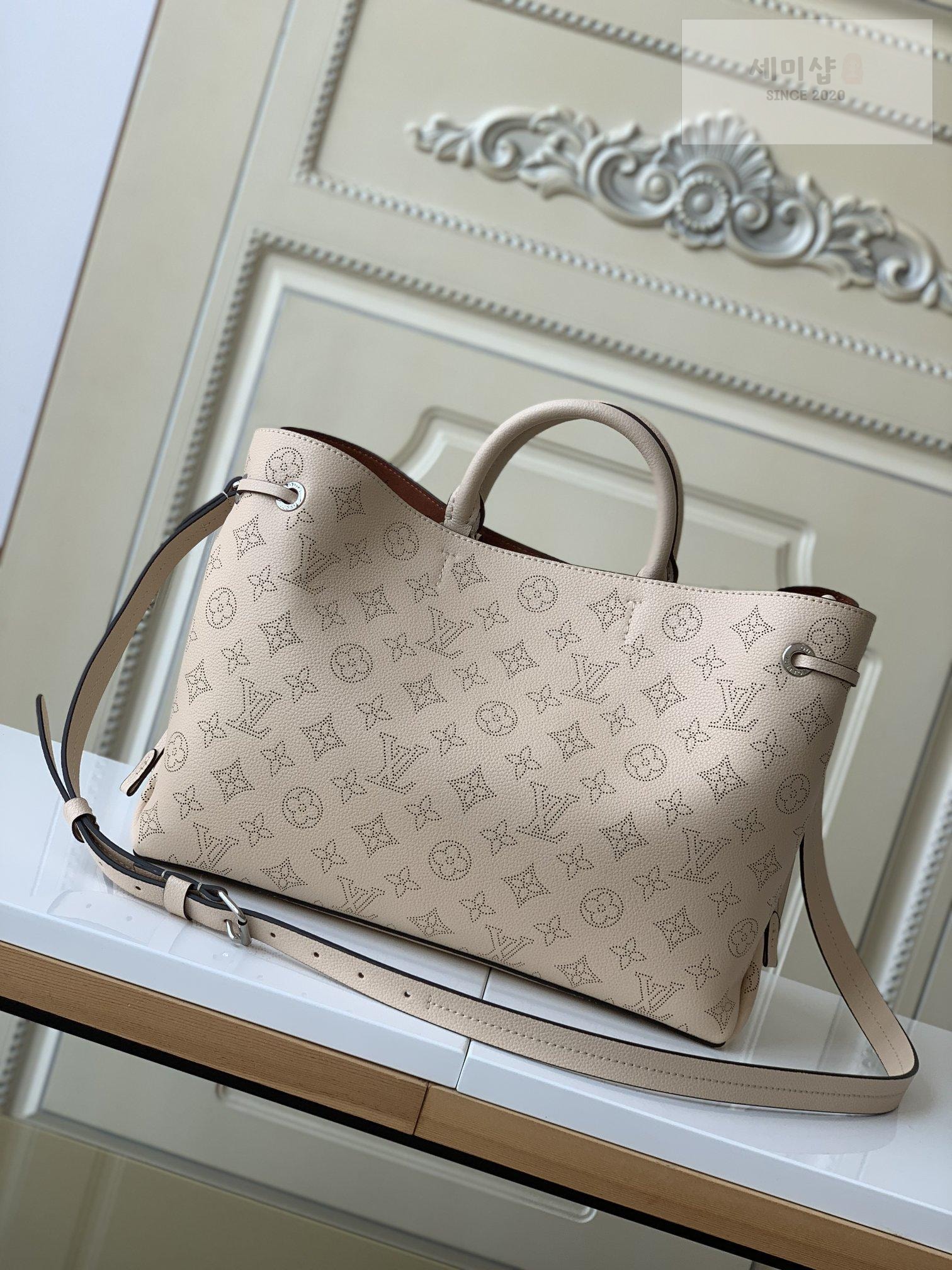 Louis Vuitton Louis Vuitton Bella Tote Bag 1번 이미지