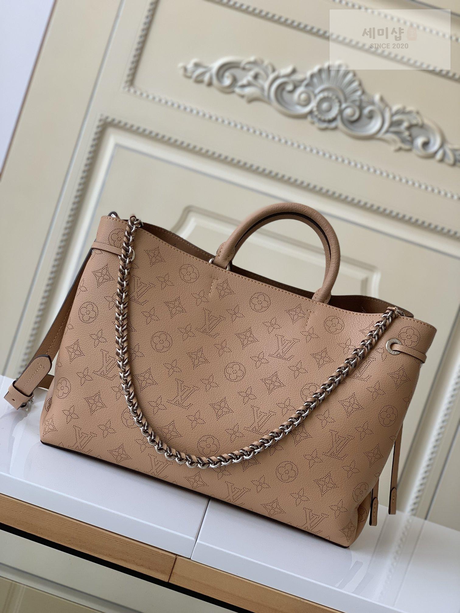 Louis Vuitton Louis Vuitton Bella Tote Bag 16번 이미지