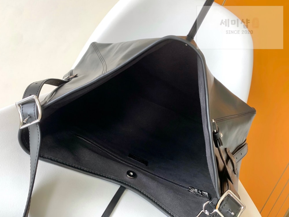 Louis Vuitton Louis Vuitton Carry All Cargo MM Bag 5번 이미지