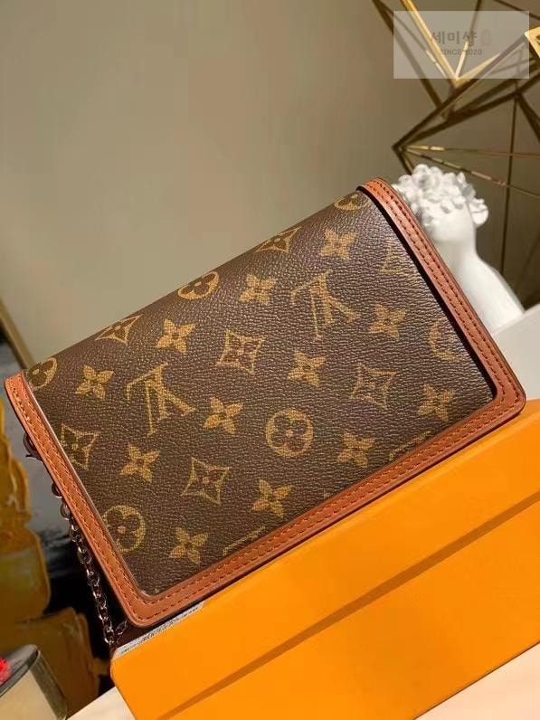 Louis Vuitton Louis Vuitton Dauphine Chain Wallet Monogram Bag 2번 이미지