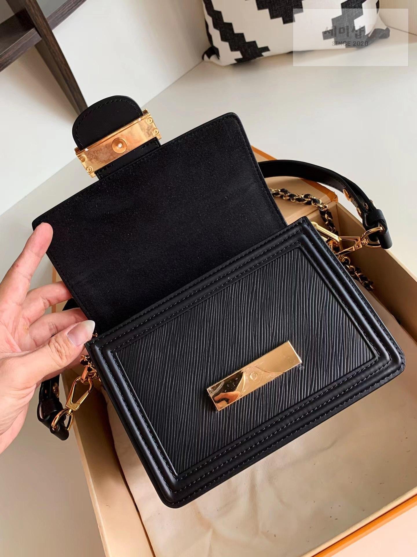 Louis Vuitton Louis Vuitton Dauphine Mini MM Bag 24번 이미지