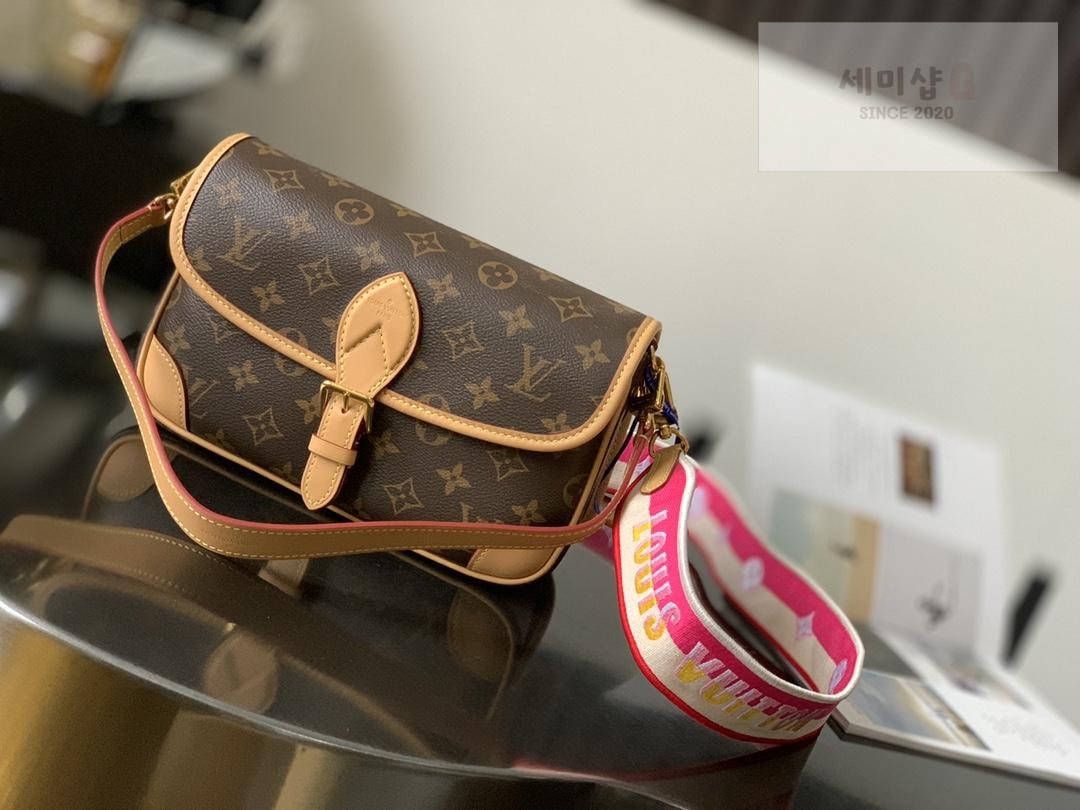 Louis Vuitton Louis Vuitton Diane Monogram Bag 7번 이미지