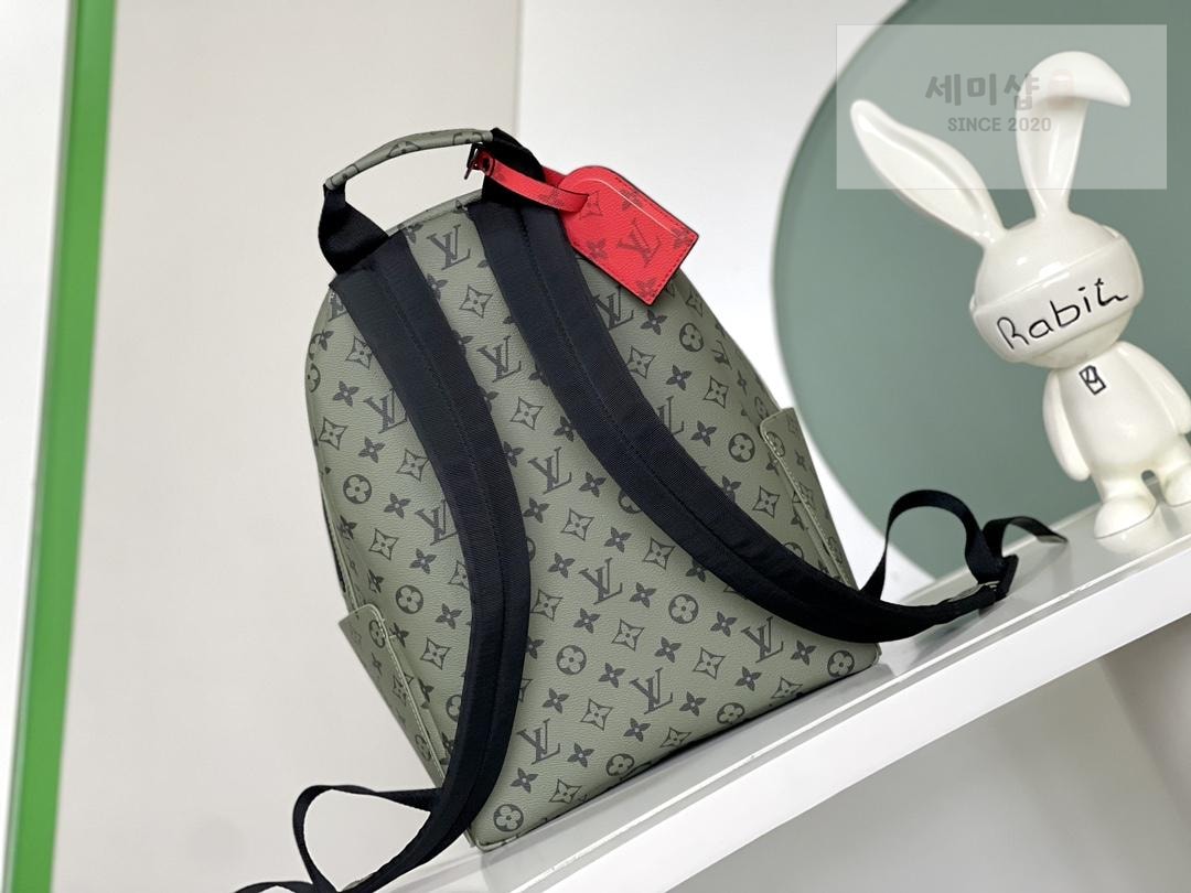Louis Vuitton Louis Vuitton Discovery BackPack Bag 2번 이미지