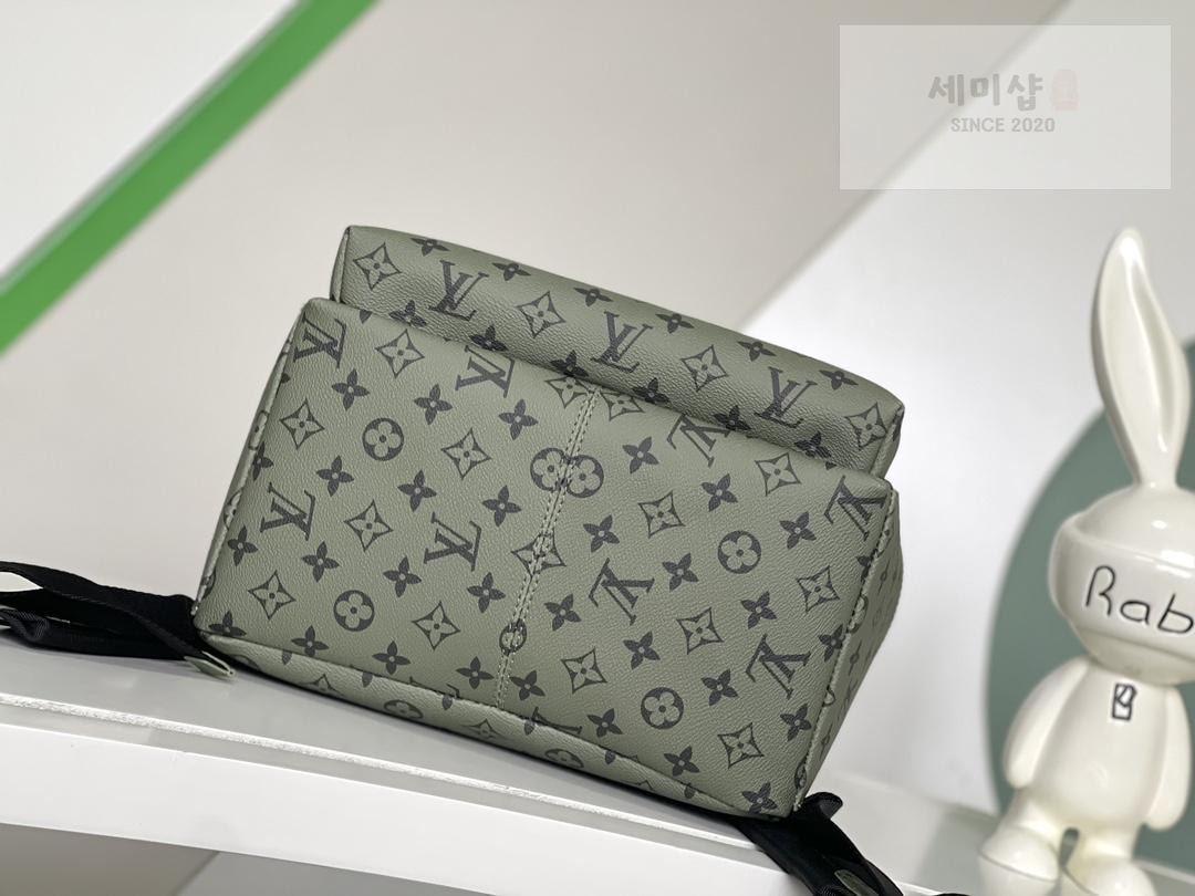 Louis Vuitton Louis Vuitton Discovery BackPack Bag 8번 이미지