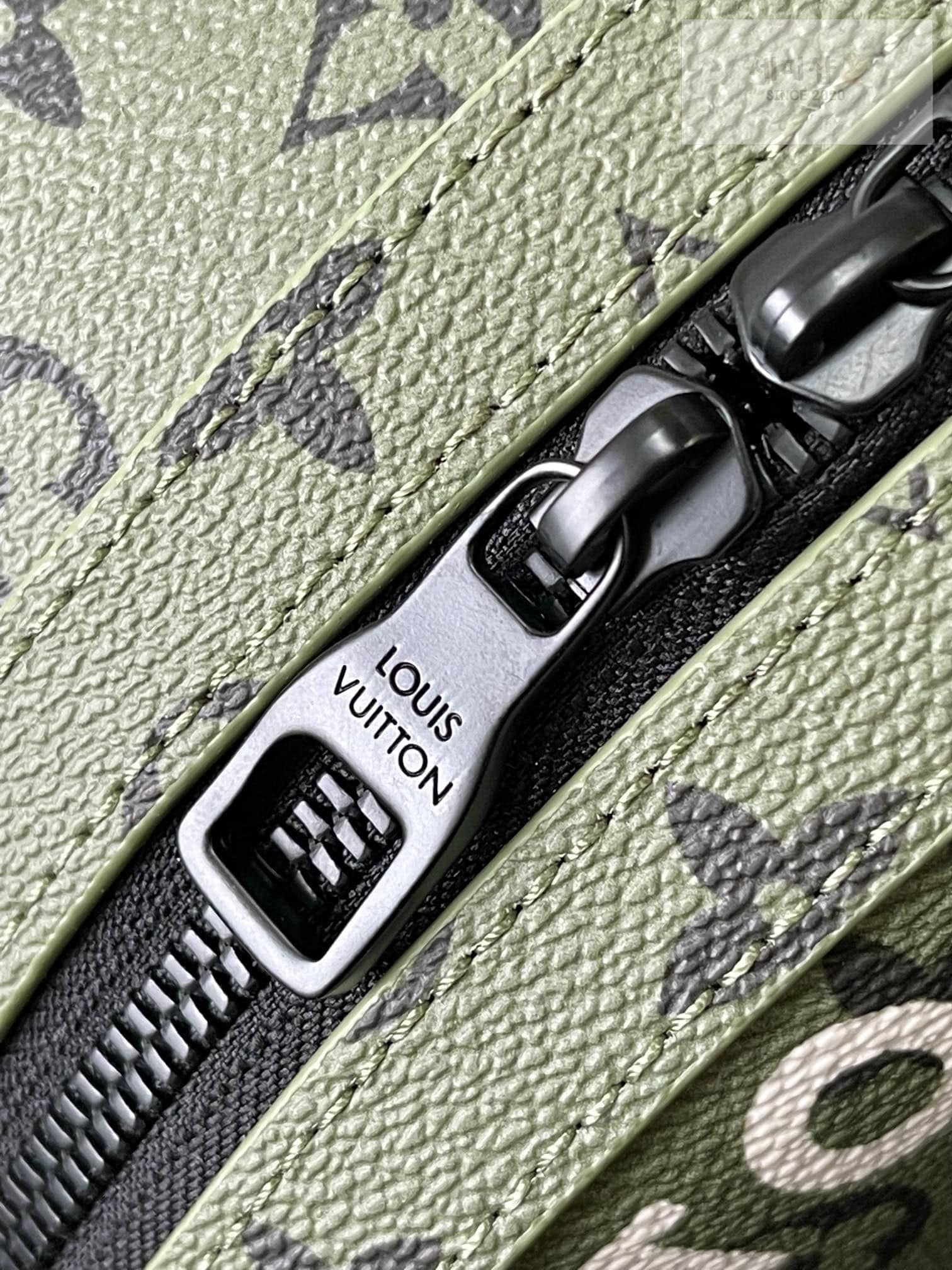 Louis Vuitton Louis Vuitton Discovery BackPack Bag 4번 이미지