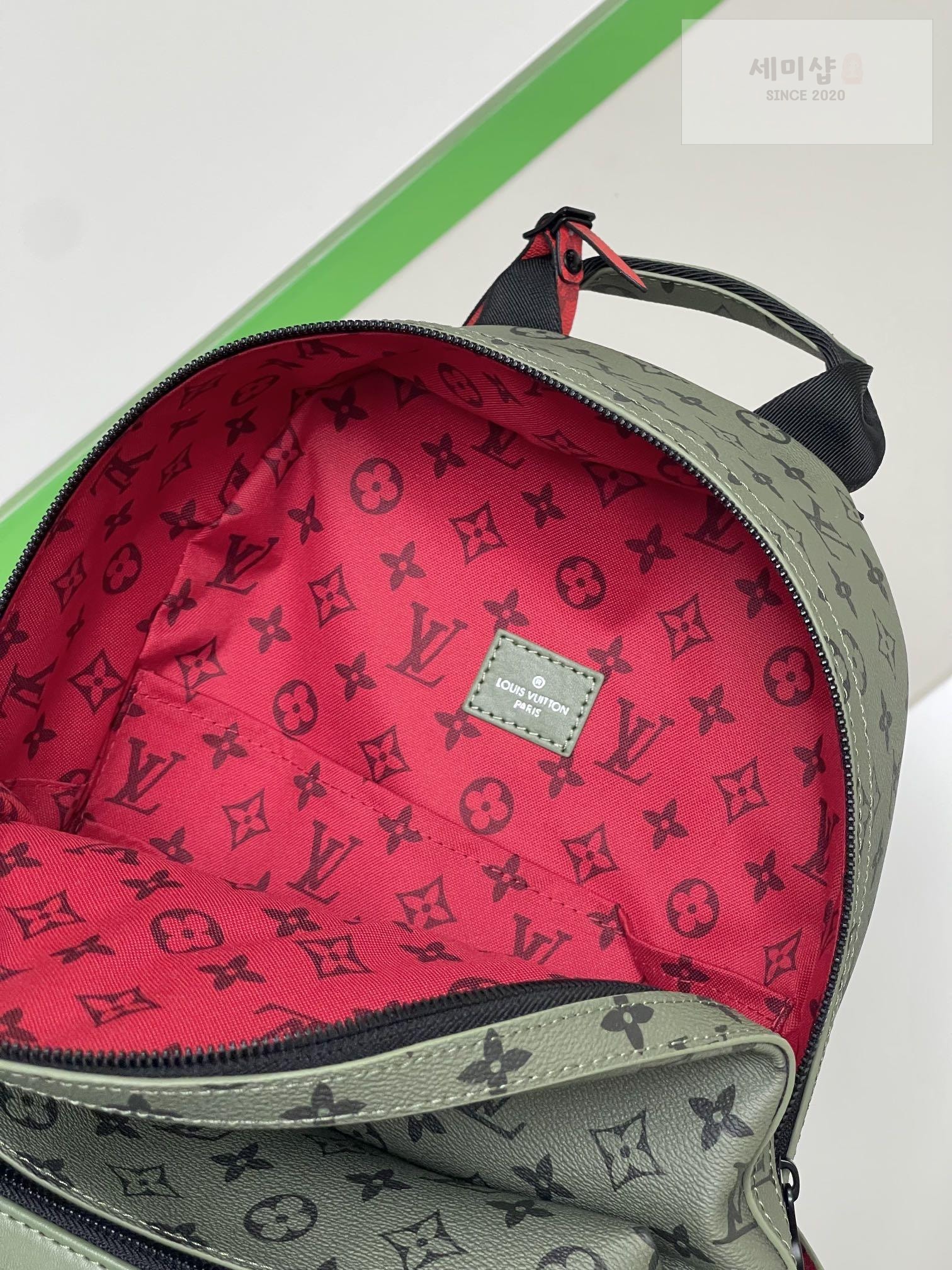 Louis Vuitton Louis Vuitton Discovery BackPack Bag 6번 이미지