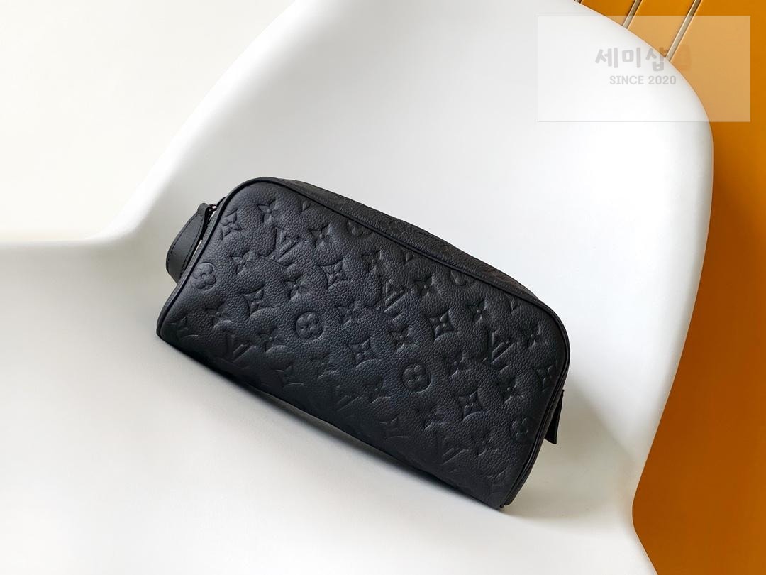 Louis Vuitton Louis Vuitton Dopp Kit Bag 11번 이미지