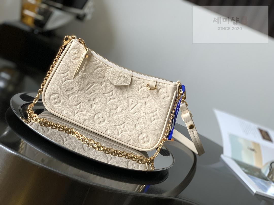 Louis Vuitton Louis Vuitton Easy Pouch on Strap Bag 14번 이미지