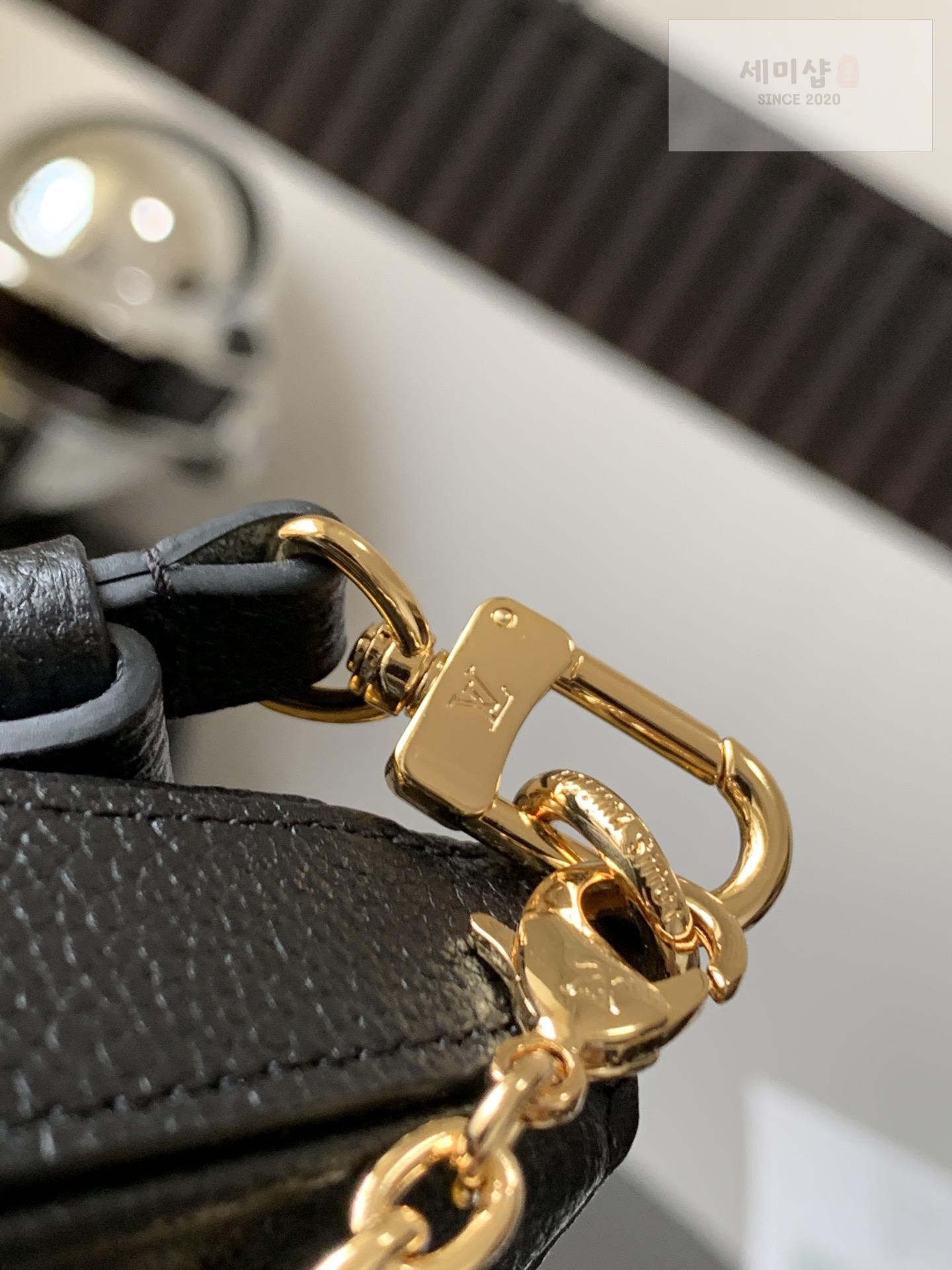 Louis Vuitton Louis Vuitton Easy Pouch on Strap Bag 10번 이미지