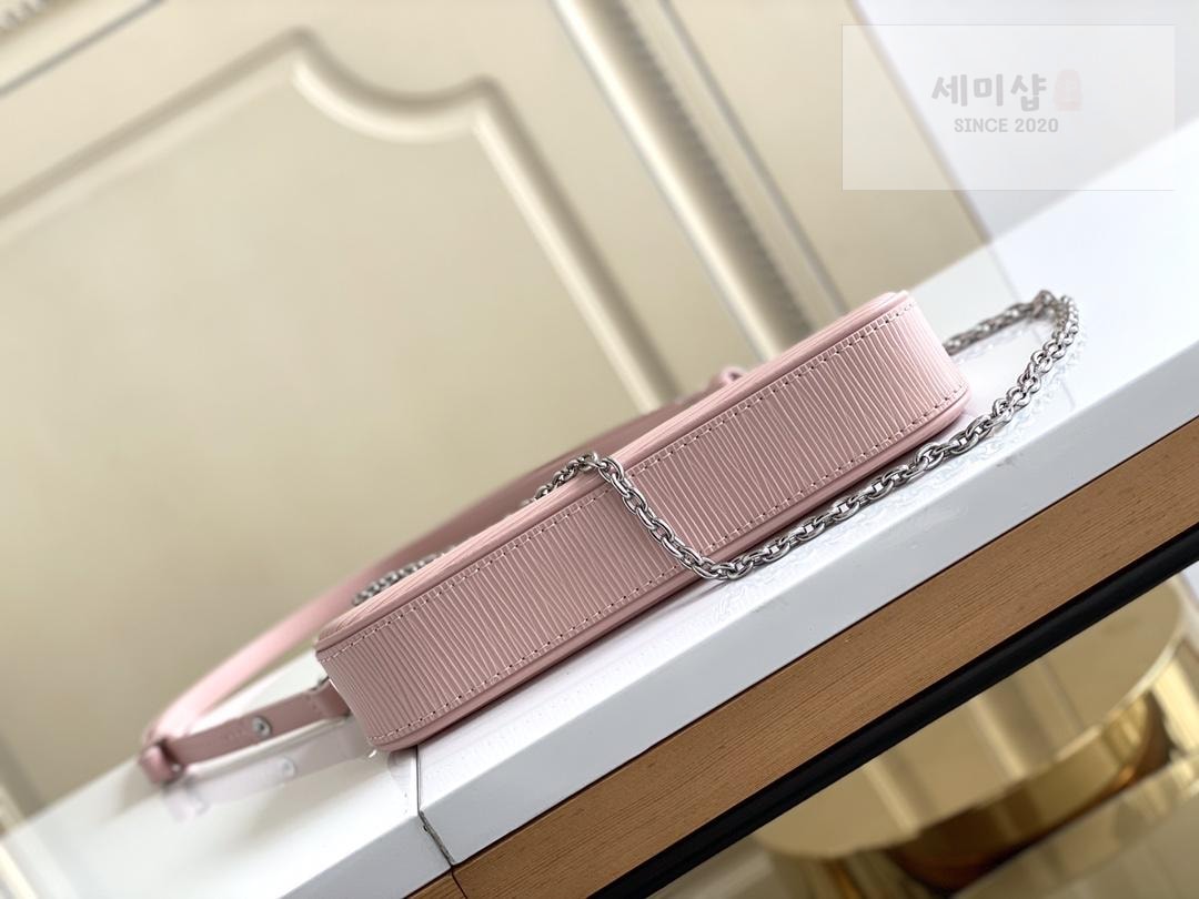 Louis Vuitton Louis Vuitton Easy Pouch on Strap Epi Bag 1번 이미지