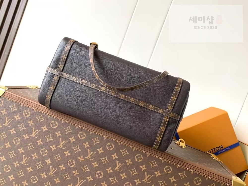 Louis Vuitton Louis Vuitton Express MM Bag 3번 이미지